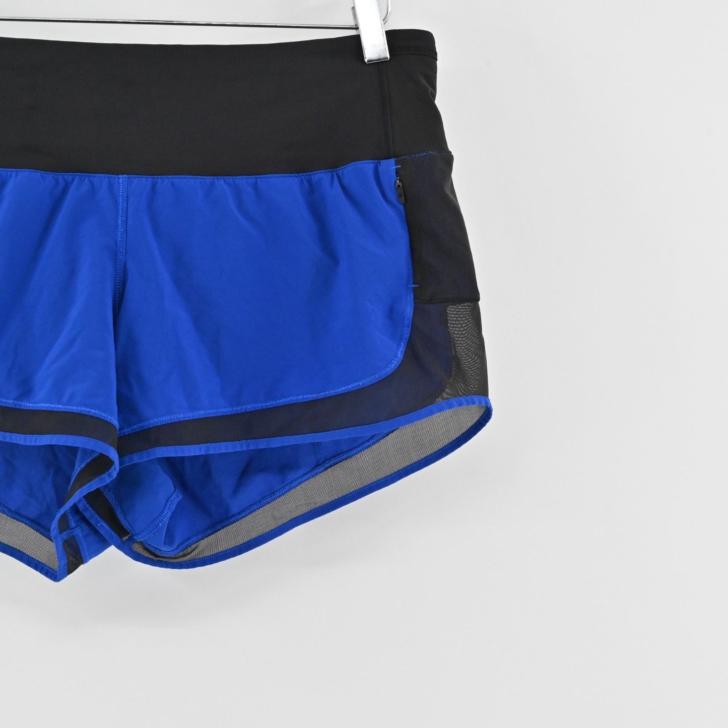 LULULEMON Womens Mind Over Miles Shorts Size 8 Black Jet Stream Blue Low Rise
