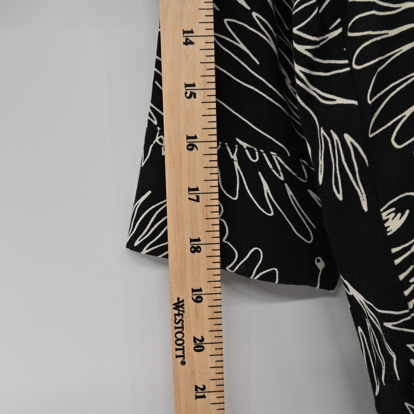 ANTHROPOLOGIE Top Womens Size 2 Maeve Bird Novelty Print Pleated Pintuck Blouse