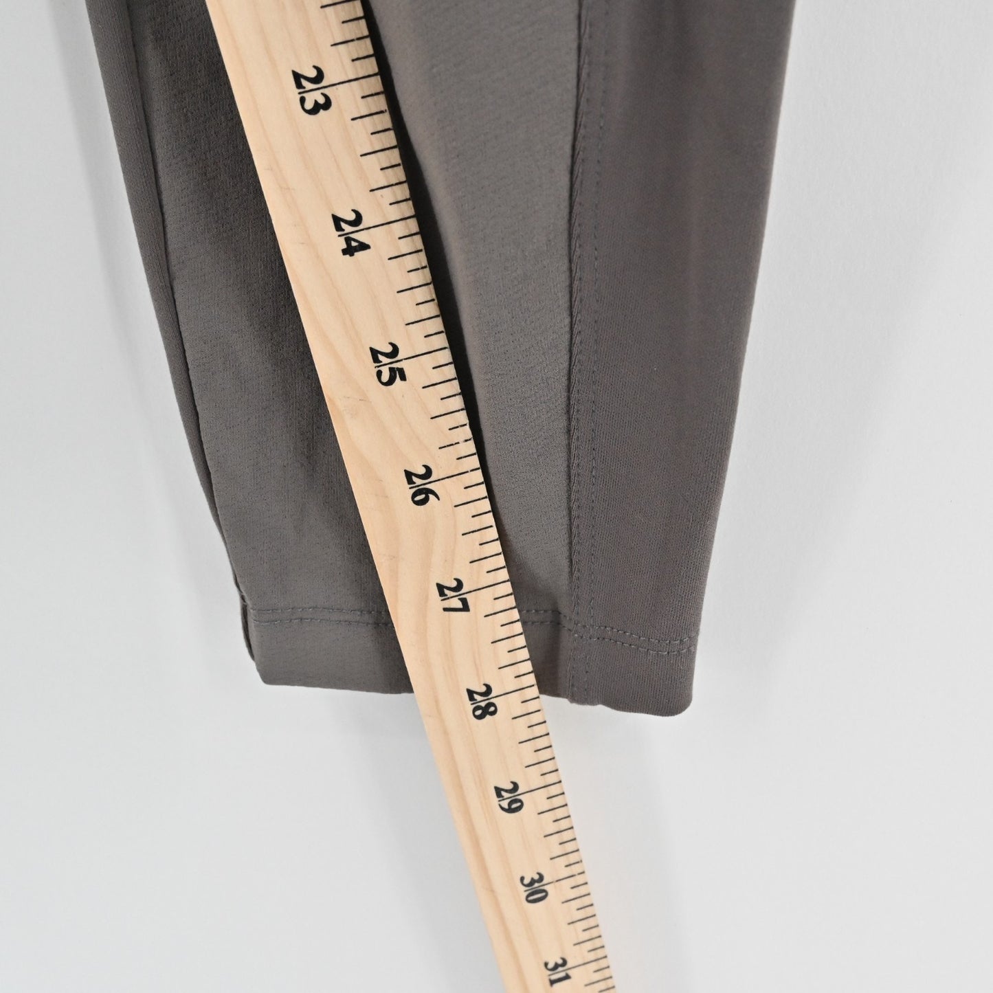 ATHLETA Womens Headlands Hybrid Pants Size 6 Tight Shale Gray Zip Pocket Pull On