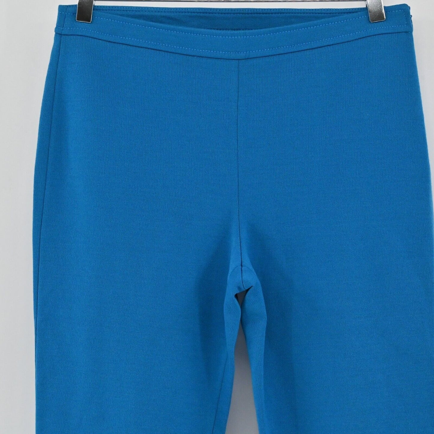 ST JOHN Pants Womens Size 6 Classic Knit Blue Wool Slit Back Straight Trousers