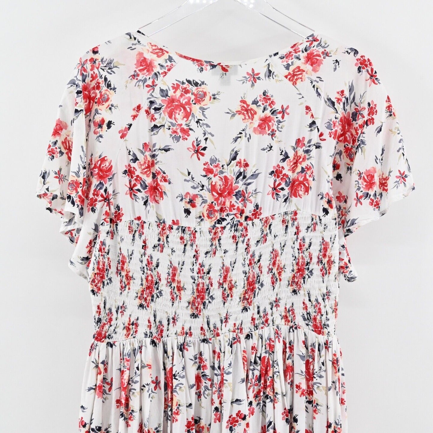 TORRID Dress Size 3X White Red Floral Smocked Tie V Neck Flutter Sleeve Shift