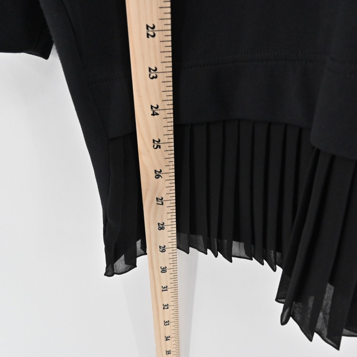 AKRIS Top Womens Sz 12 Black Pleated Hem Blouse Quiet Luxury Whimsigoth Capsule