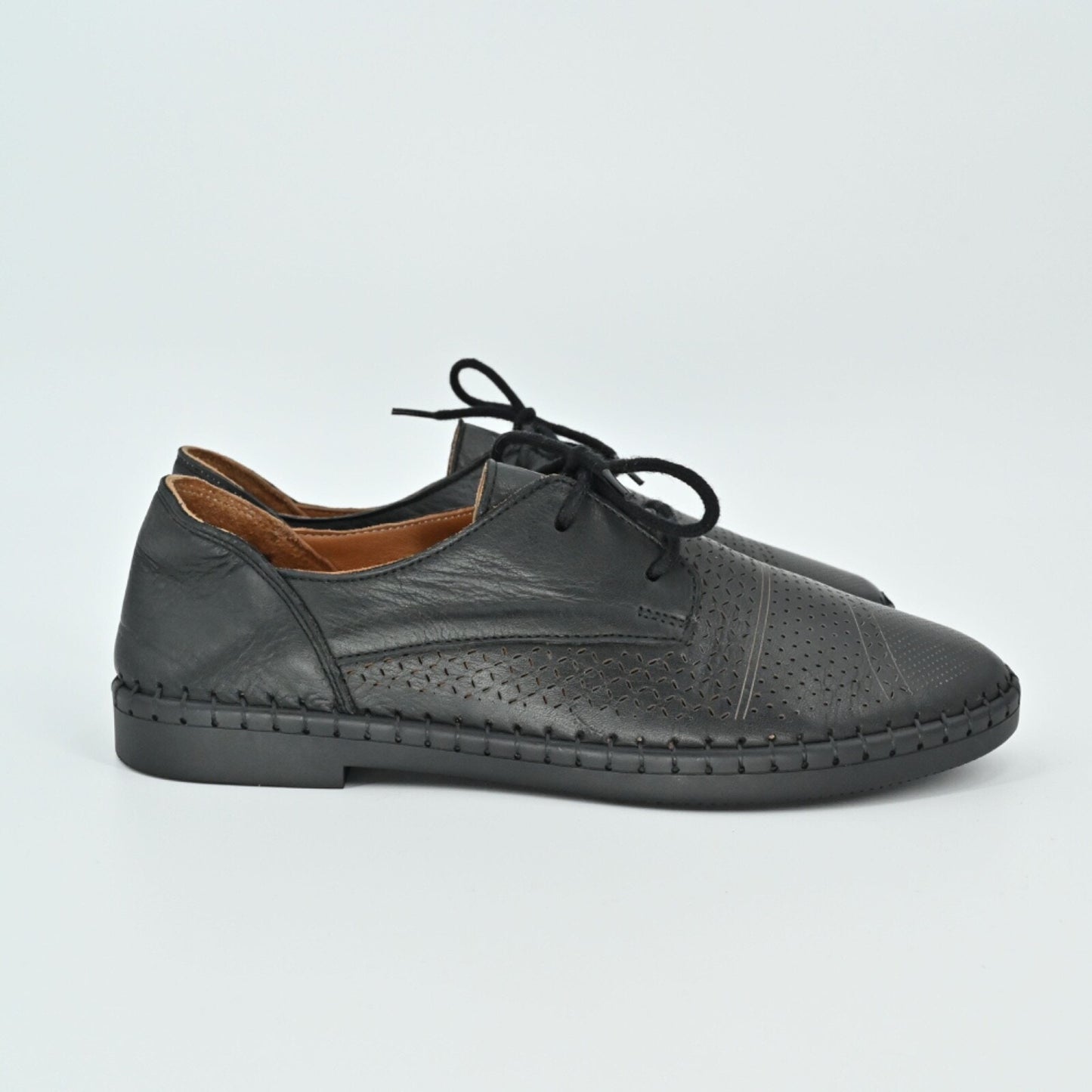 MARAK Loafers Womens Size 38 Black Mari Perforated Leather Lace Up Whipstitched