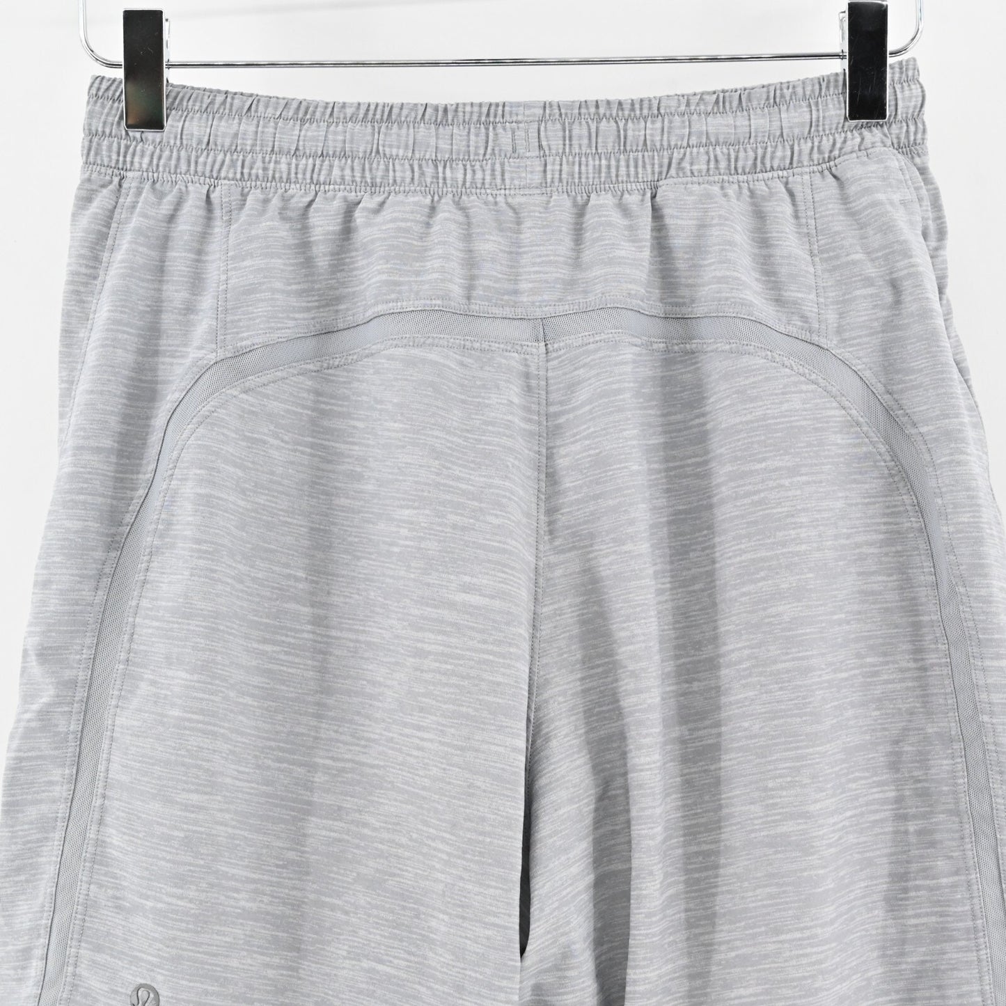 LULULEMON Athletic Shorts Mens Size S Pace Breaker 7" Heathered Light Gray Logo
