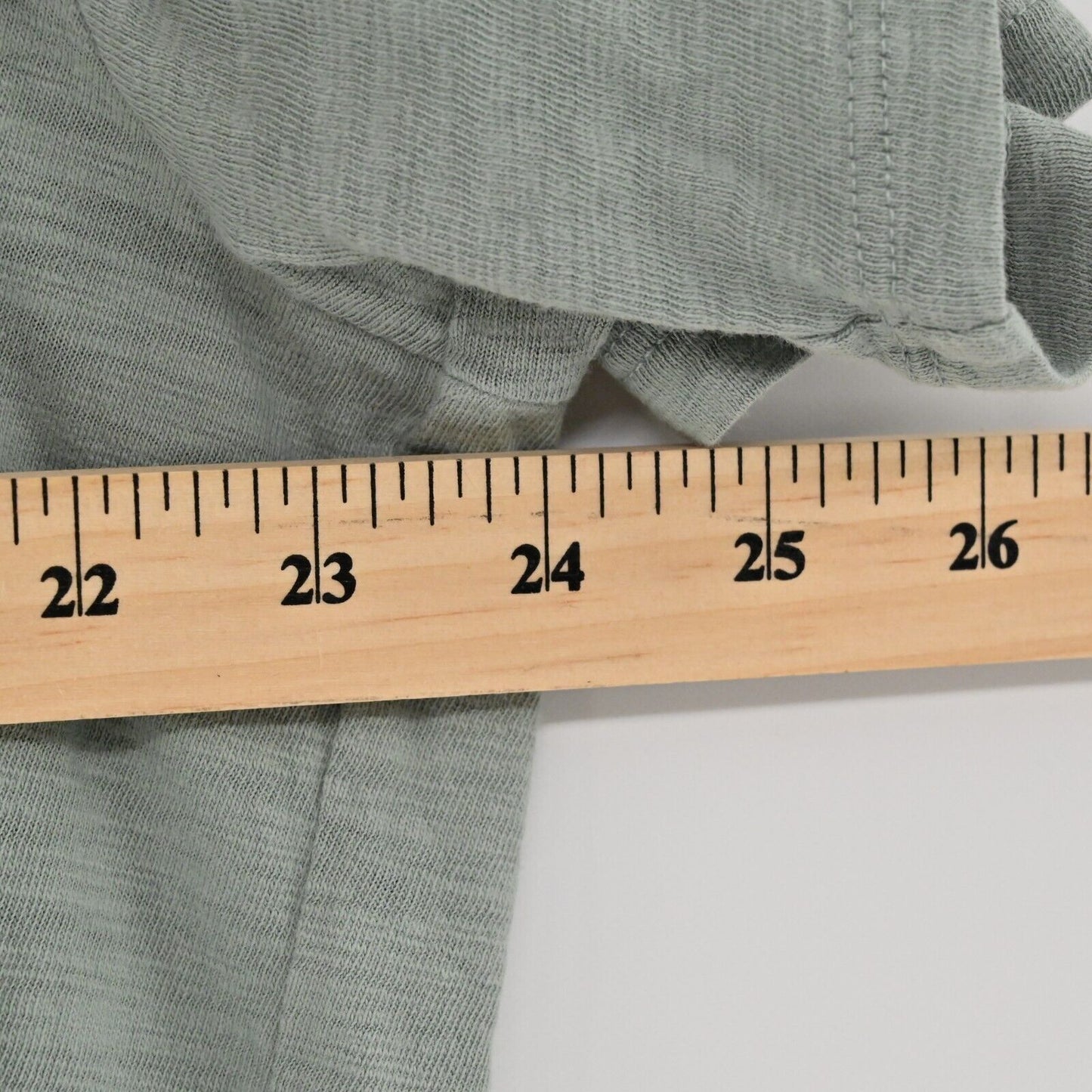 VINCE Shirt Mens Sz XL Sage Green 100% Cotton V Neck Tee Short Sleeve Basic