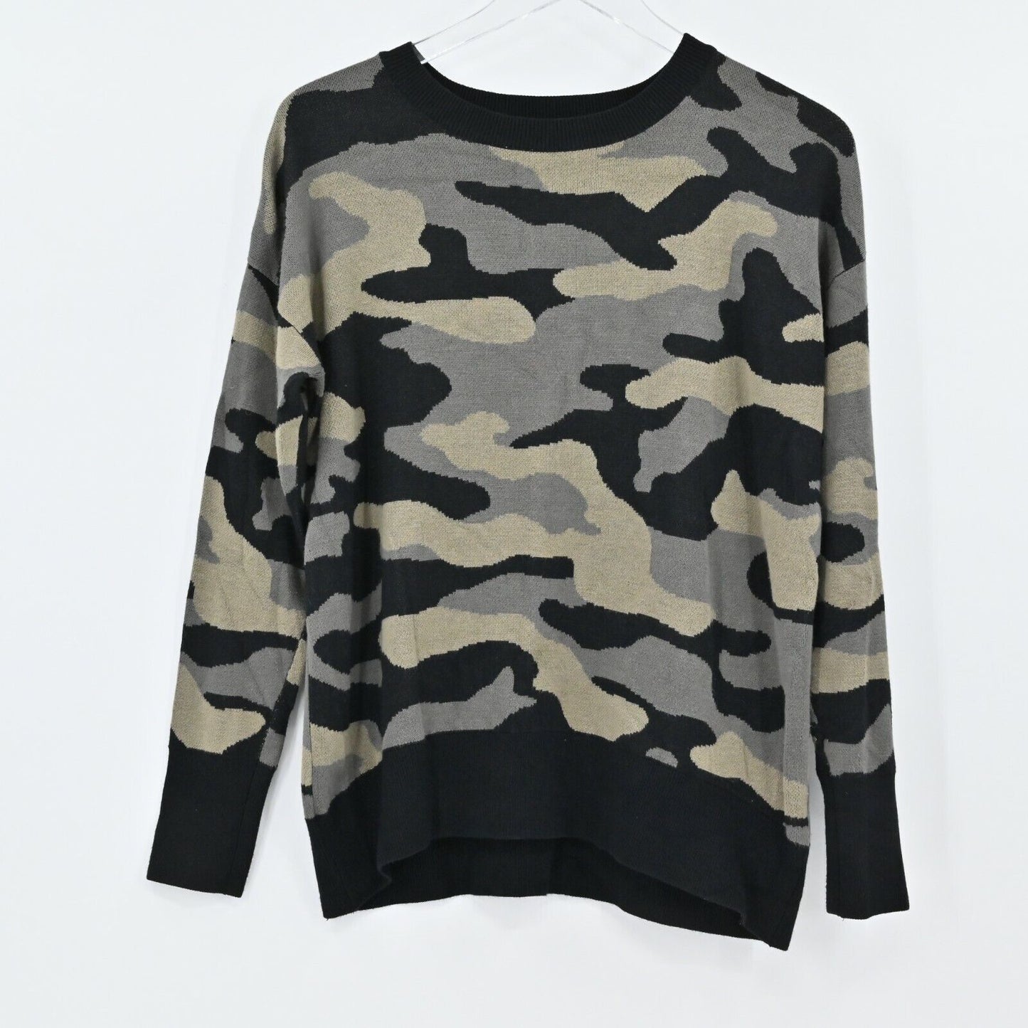 ISAAC MIZRAHI Sweater Womens Size M Green Black Camo Knit Crewneck Pullover Army
