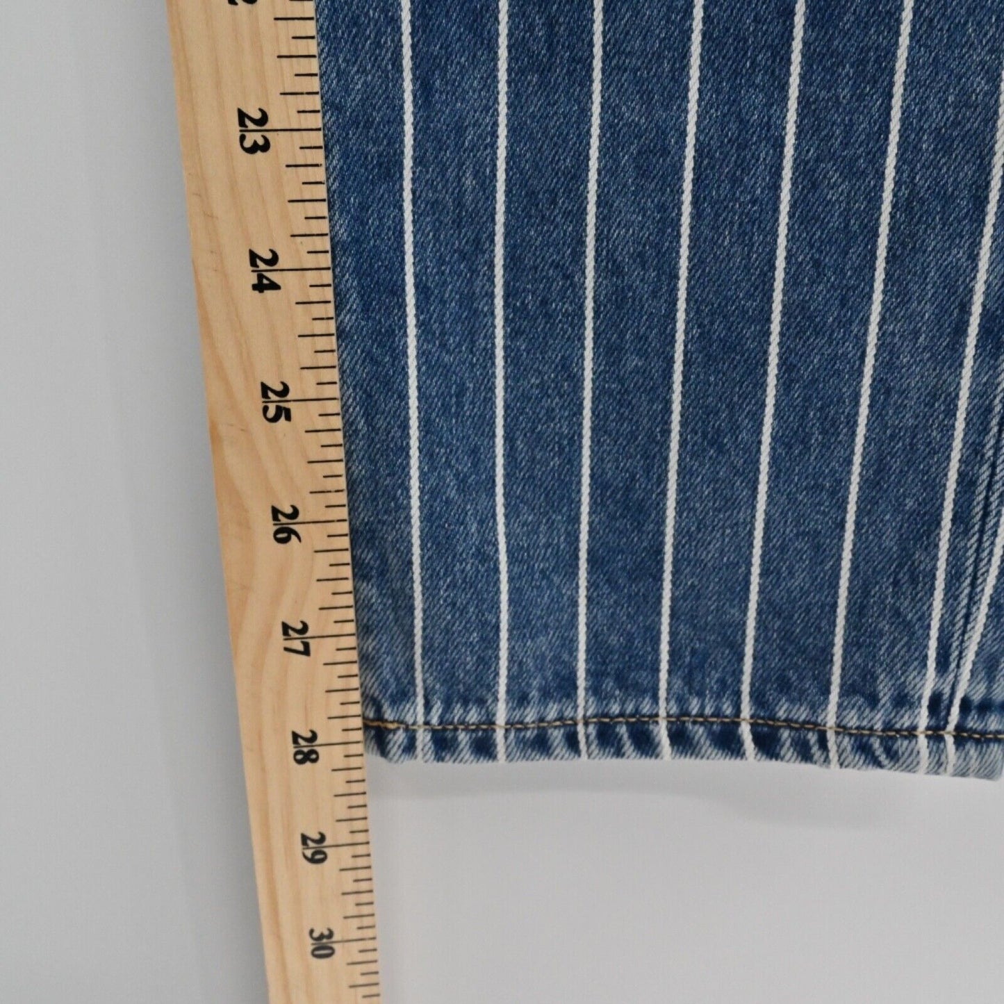 AMERICAN EAGLE Jeans Womens Sz 4 Medium Wash White Pinstripe High Rise Mom NEW