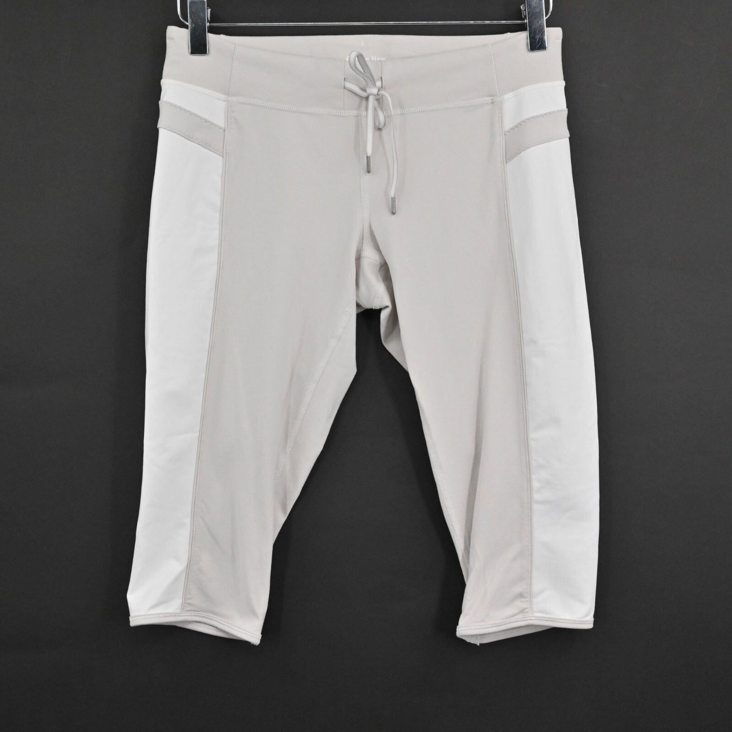 LULULEMON Pants Womens Heat It Up Size 10 Crop White Beige Drawstring Athletic