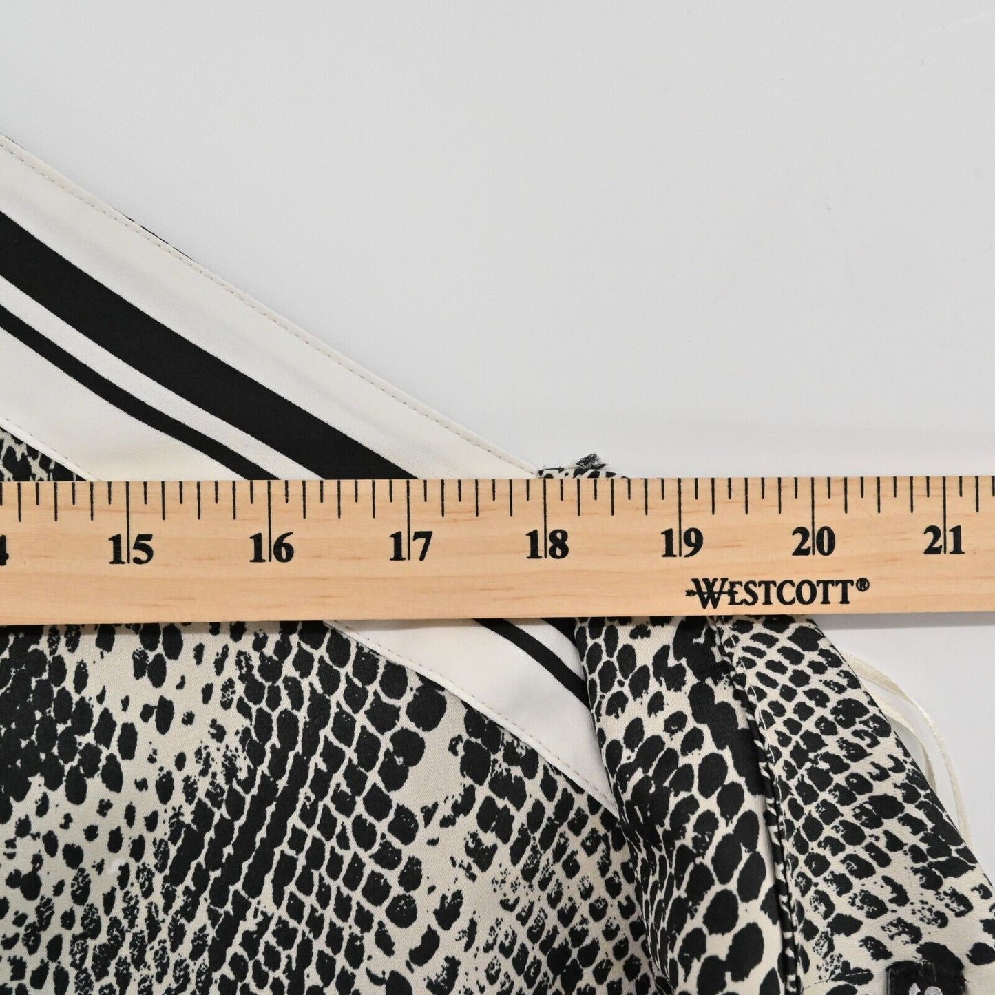 EXPRESS Top Womens Size XS Sleeveless Halter Snakeskin Stripe Print Tie Back