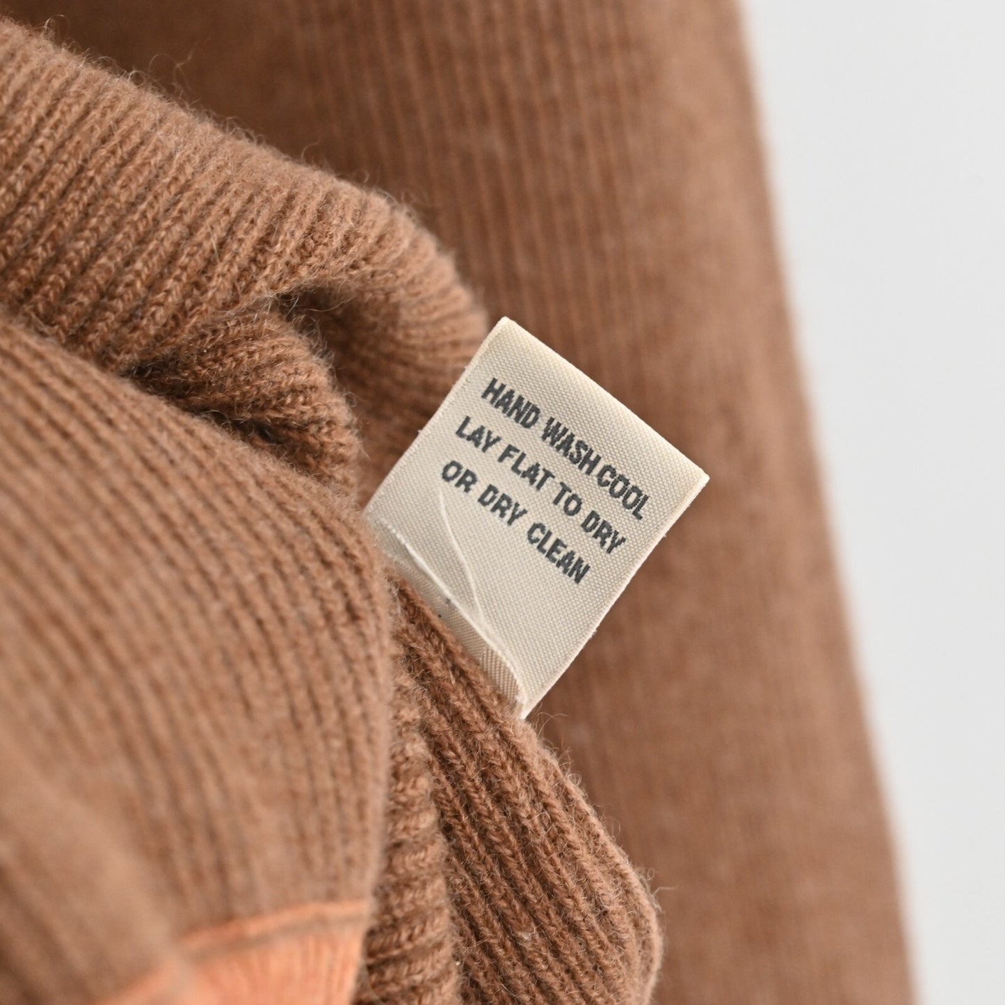 Vtg PETER MILLAR Mens Cashmere Sweater Size M Brown Knit Quarter Zip Casual