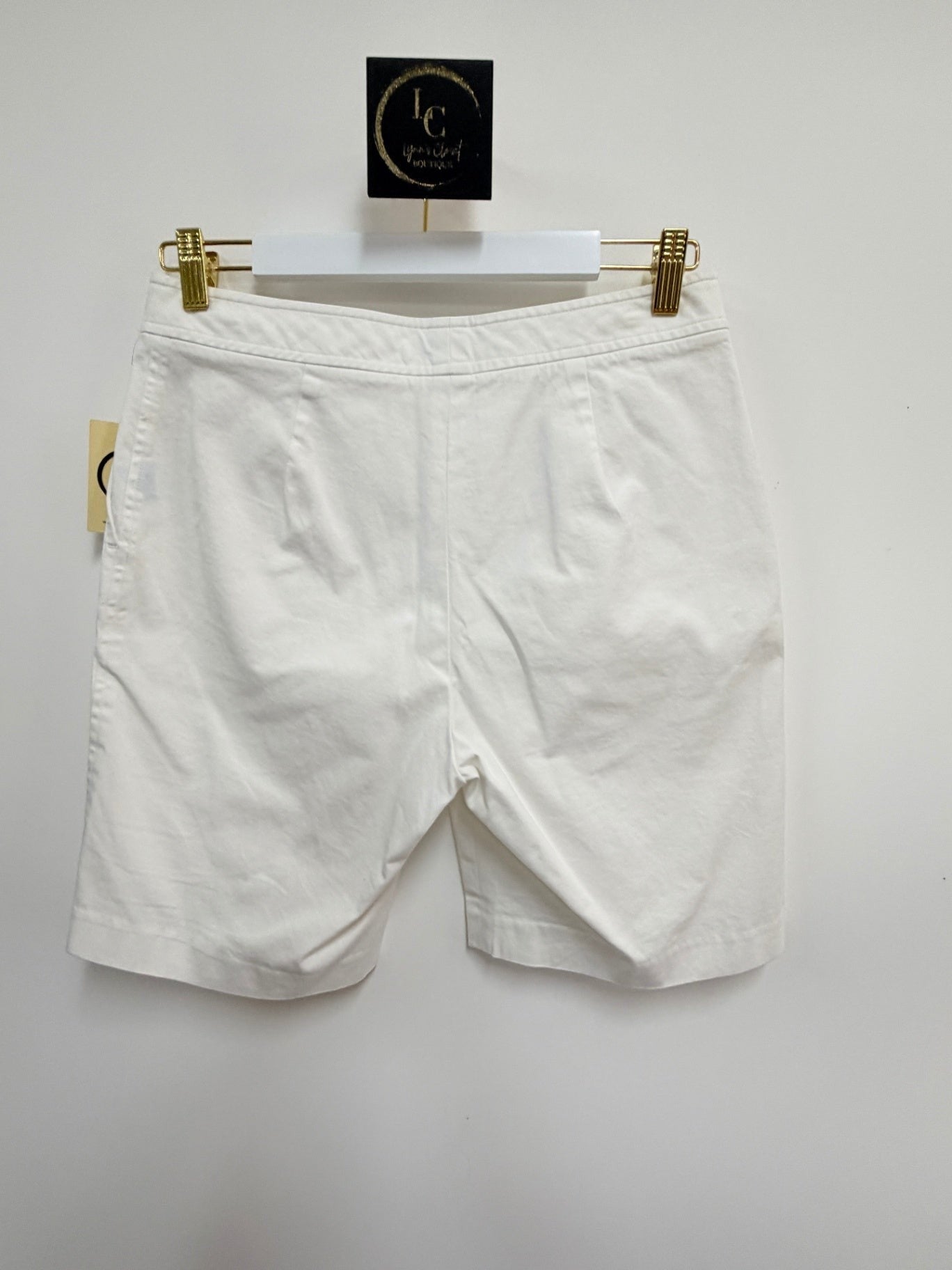 J McLaughlin White Shorts Size 6