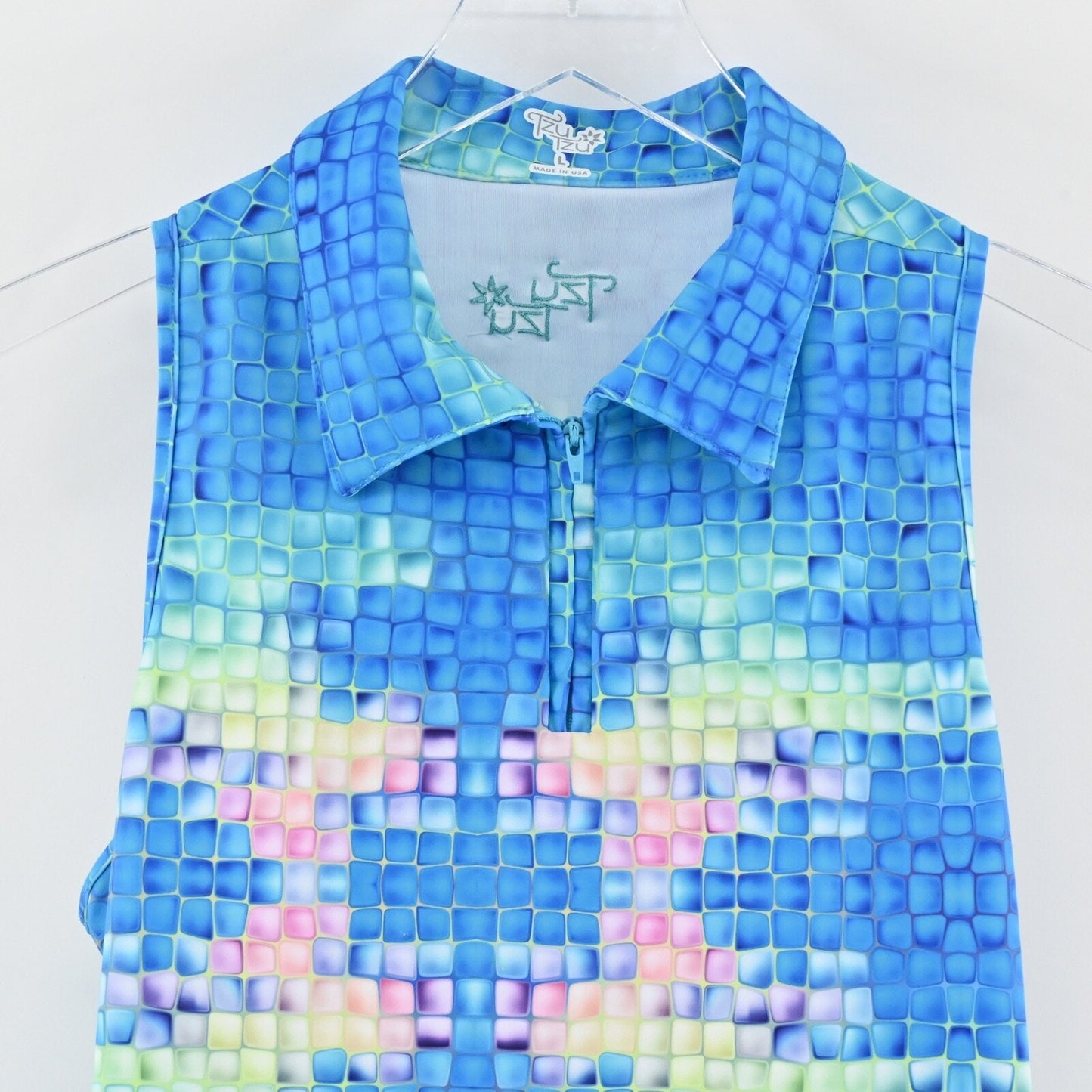 TZU TZU Womens Allie Top Sz L Blue Digital Sleeveless Quarter Zip Golf Polo USA