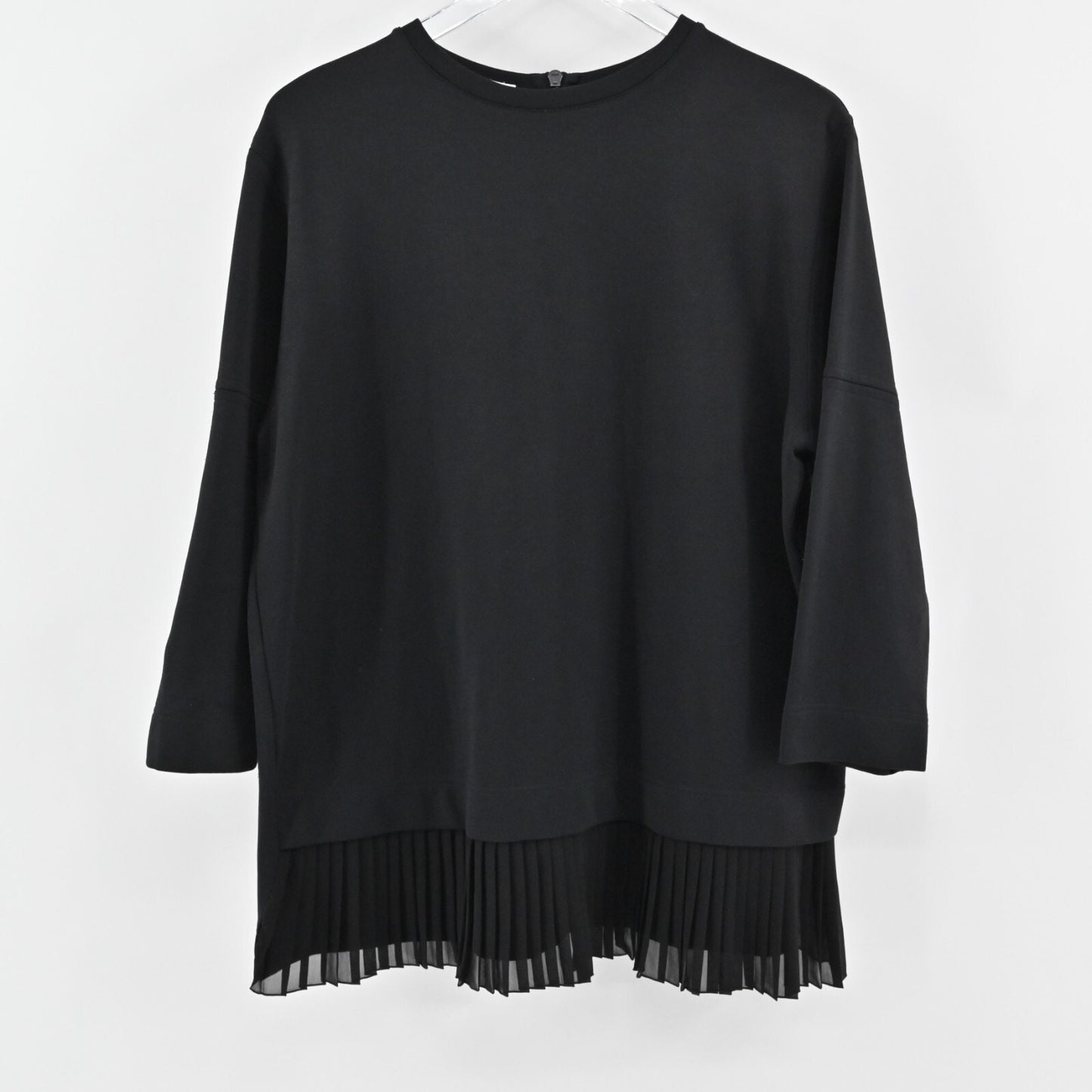 AKRIS Top Womens Sz 12 Black Pleated Hem Blouse Quiet Luxury Whimsigoth Capsule