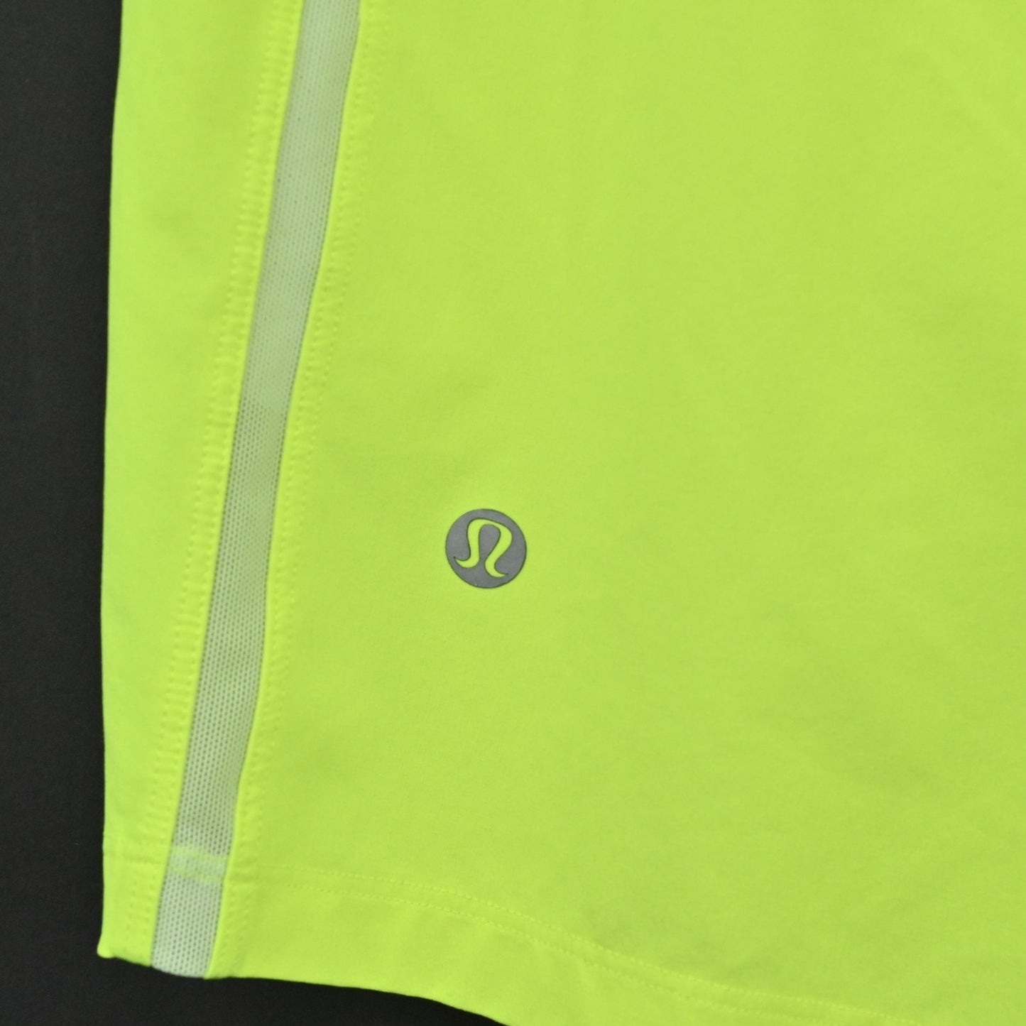 LULULEMON Athletic Shorts Mens Size S Pace Breaker 7" Neon Yellow Gym Workout