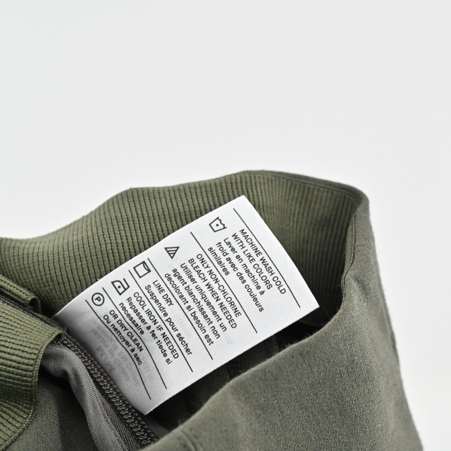 VINCE Pants Womens Size M Olive Green Skinny Stretch Back Slit Ankle Minimalist