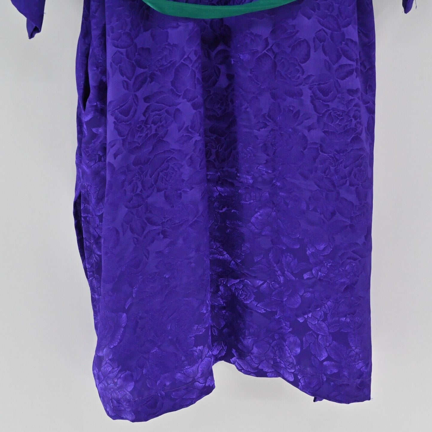 Vtg VICTORIAS SECRET Robe Womens Size OS Long Purple Satin Floral Tie Gold Label
