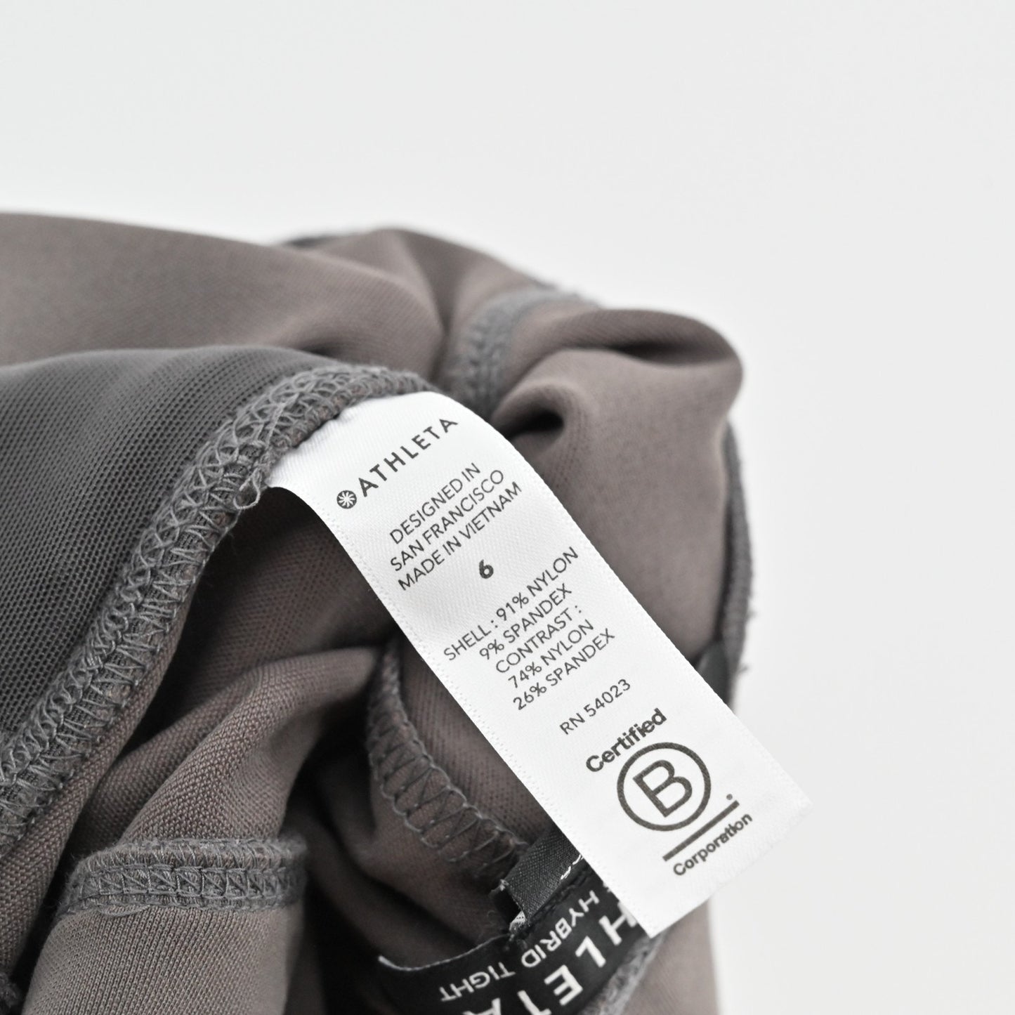 ATHLETA Womens Headlands Hybrid Pants Size 6 Tight Shale Gray Zip Pocket Pull On