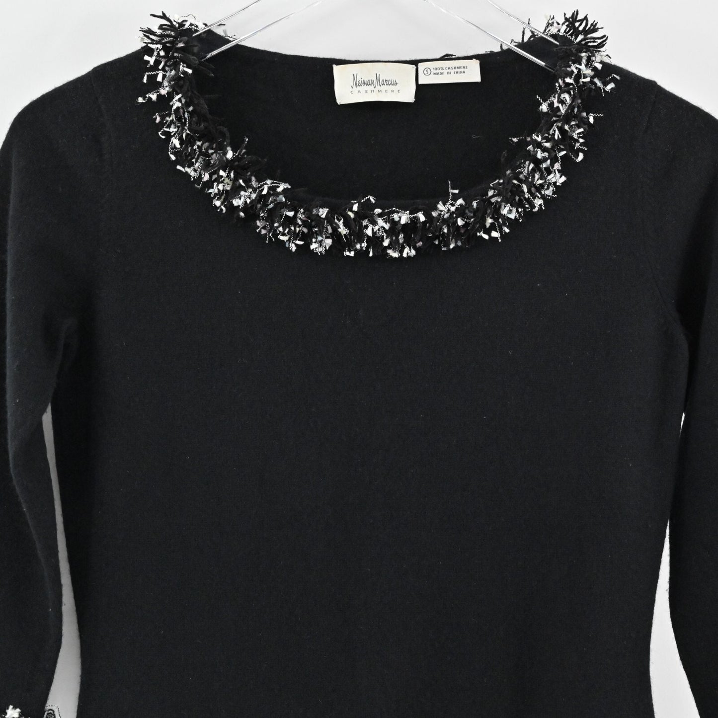 Vtg NEIMAN MARCUS Cashmere Sweater Womens Size S Knit Casual Black Fringe Trim