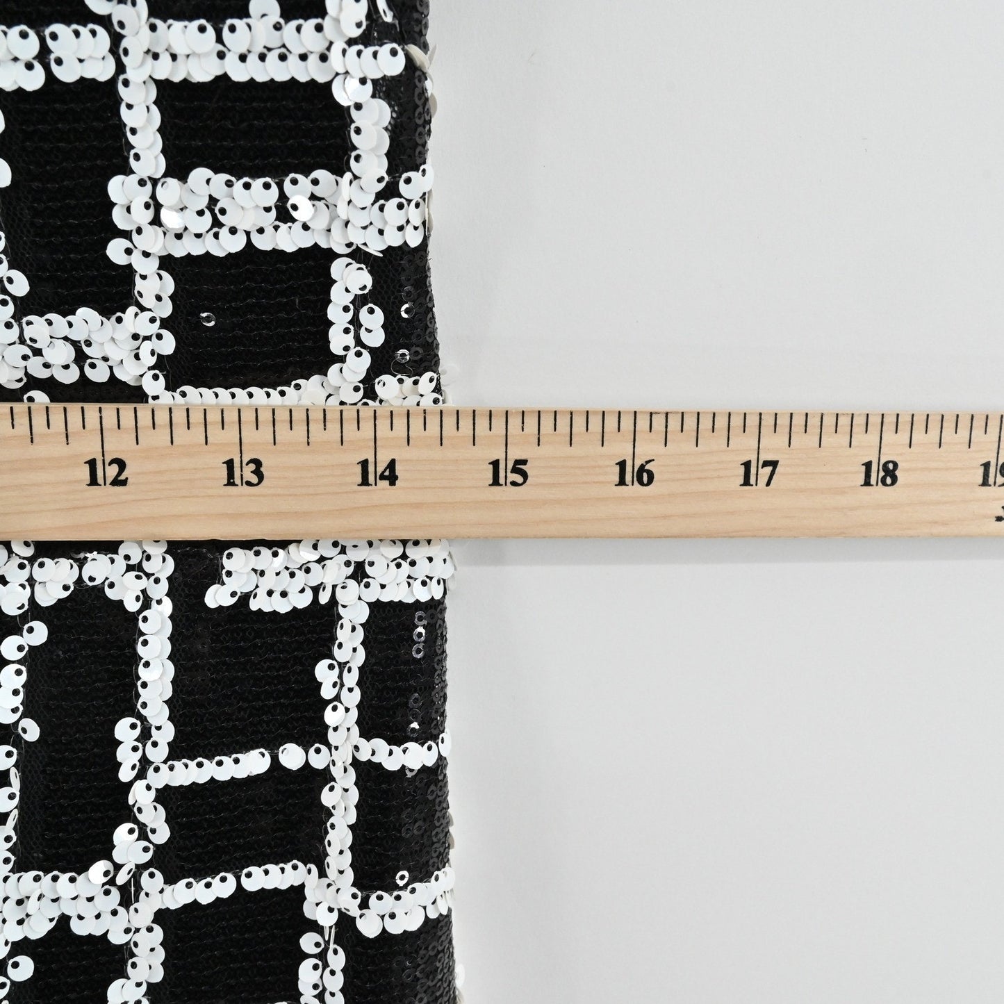 Aidan Mattox Sequin Mini Dress Size 2 Black White Sheath Sleeveless Mesh Glam