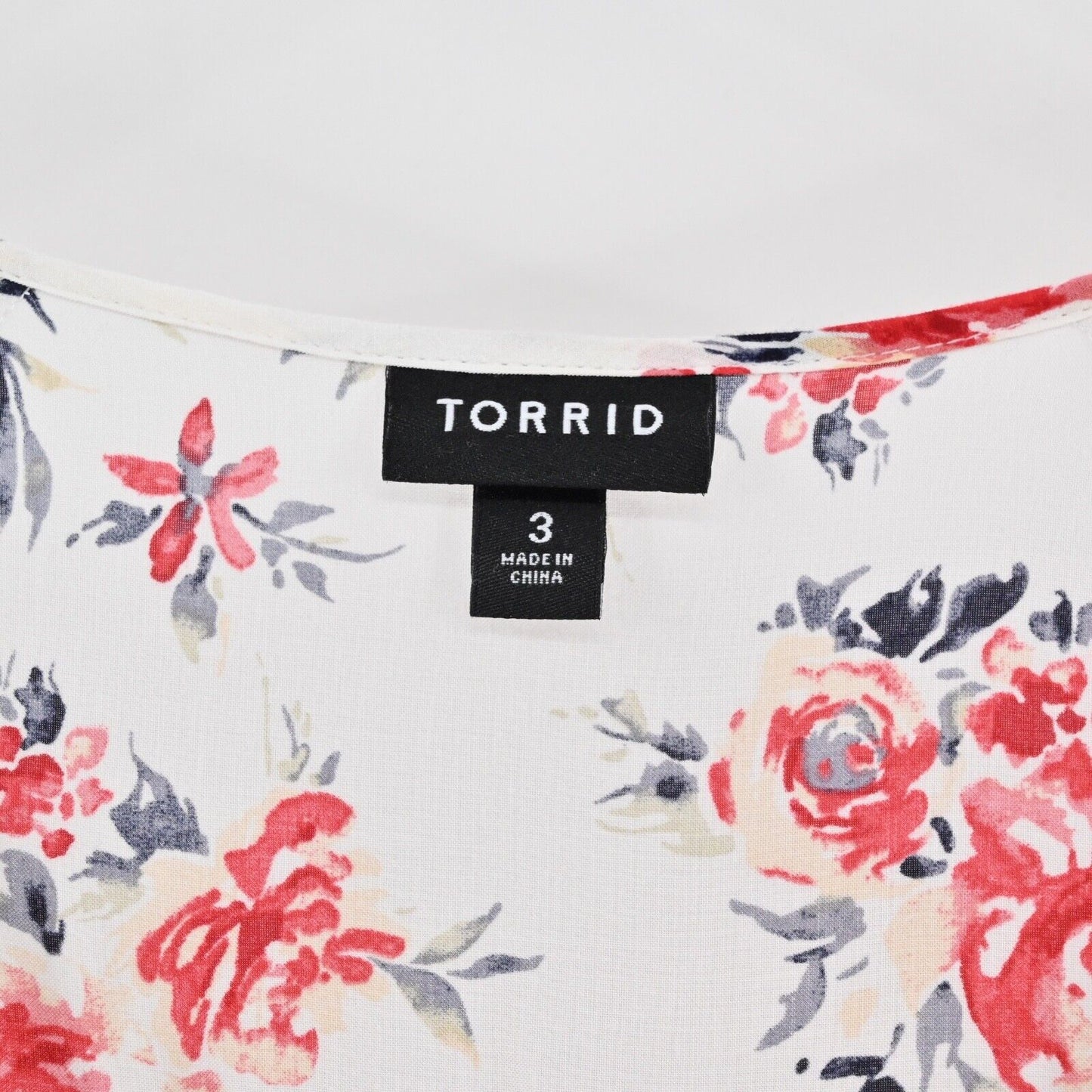 TORRID Dress Size 3X White Red Floral Smocked Tie V Neck Flutter Sleeve Shift