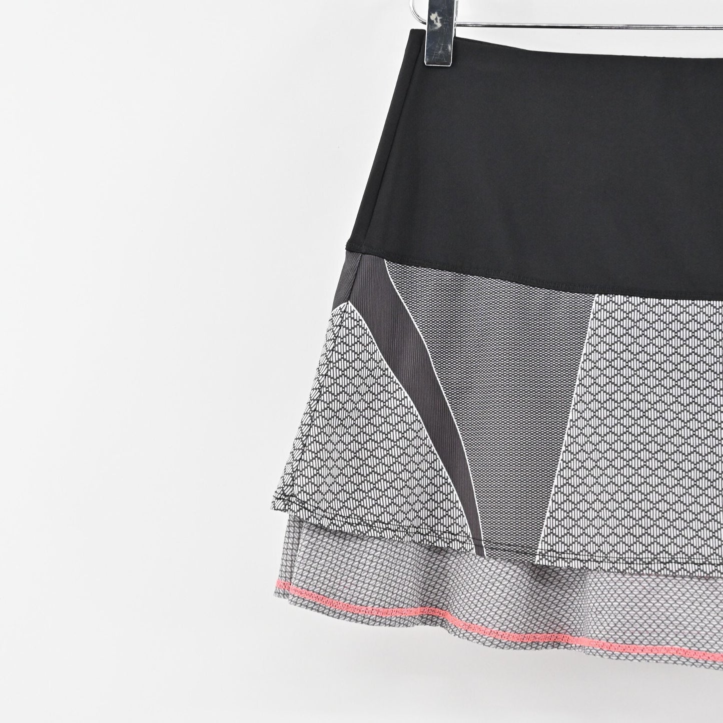LUCKY IN LOVE Skort Sz S Triumph Golf Athletic Tennis Skirt Pickle Ball Tiered
