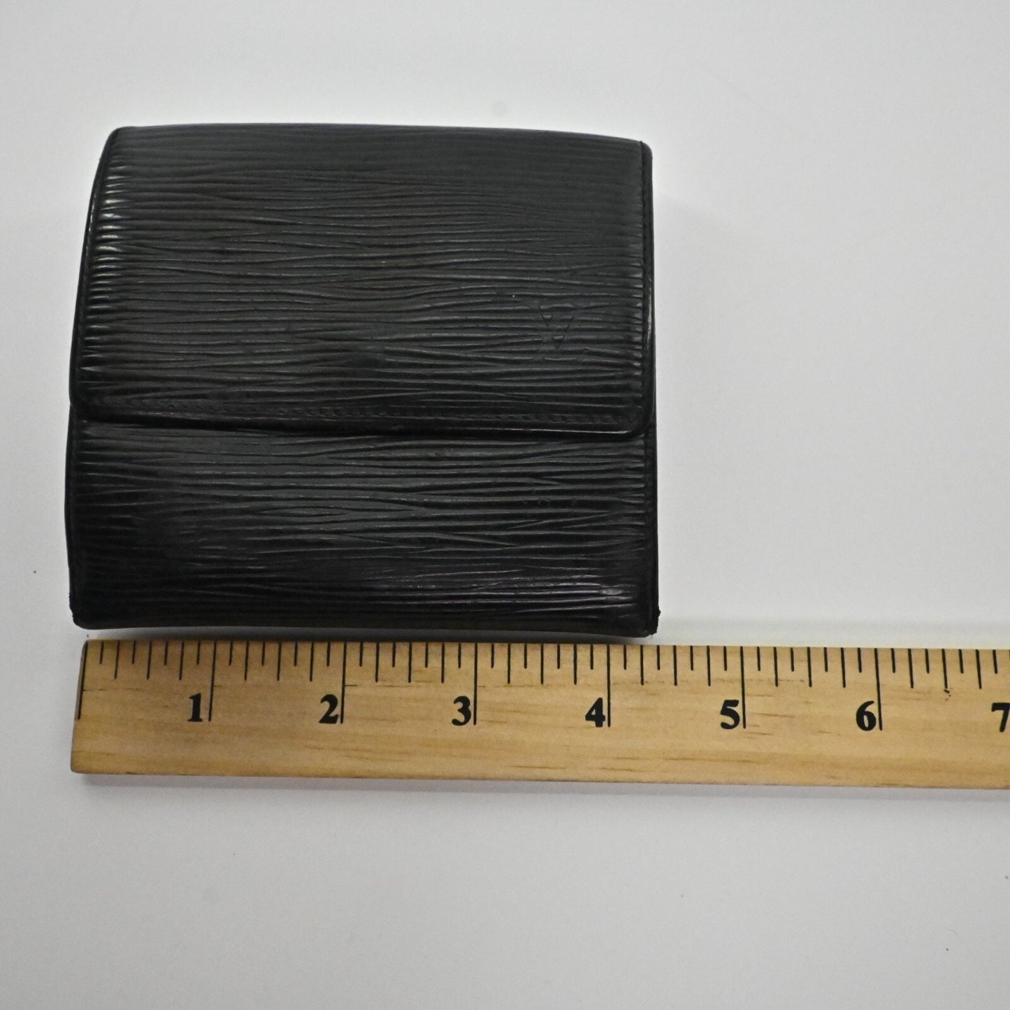Vtg LOUIS VUITTON Wallet Epi Leather Elsie Black Leather Small Billfold LV Logo