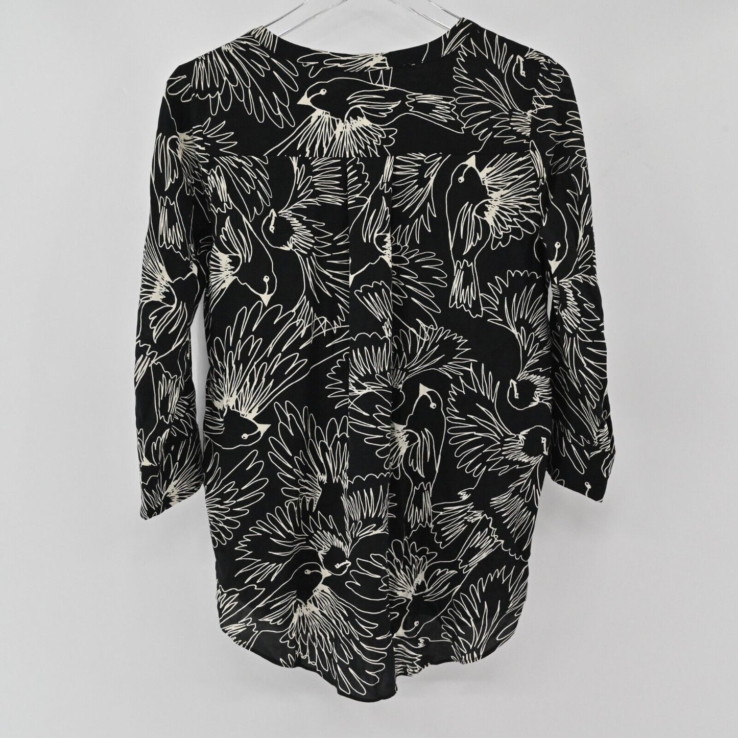 ANTHROPOLOGIE Top Womens Size 2 Maeve Bird Novelty Print Pleated Pintuck Blouse