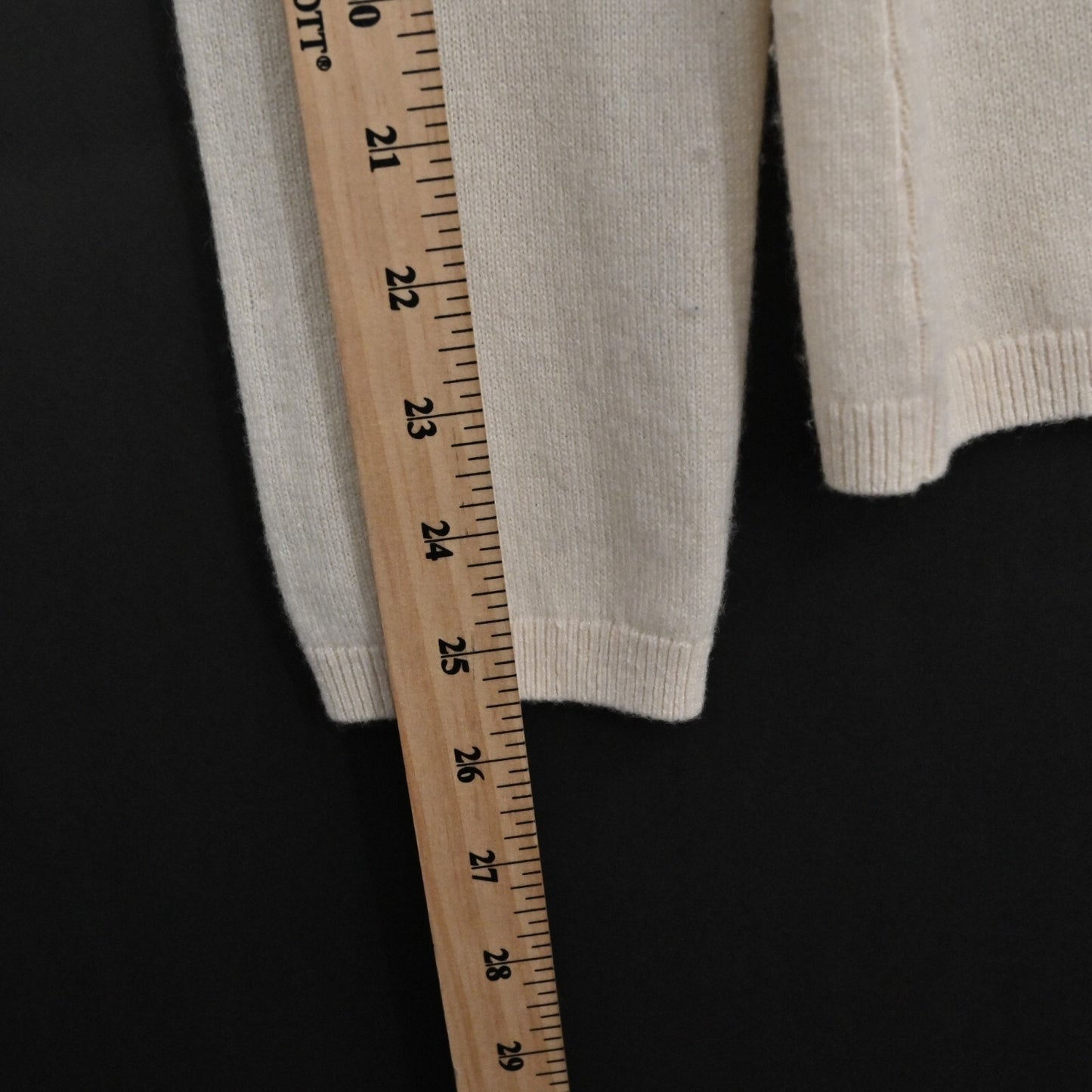LANDS END Womens Cashmere Sweater Size S Cream Knit Crew Neckline Classic Luxury