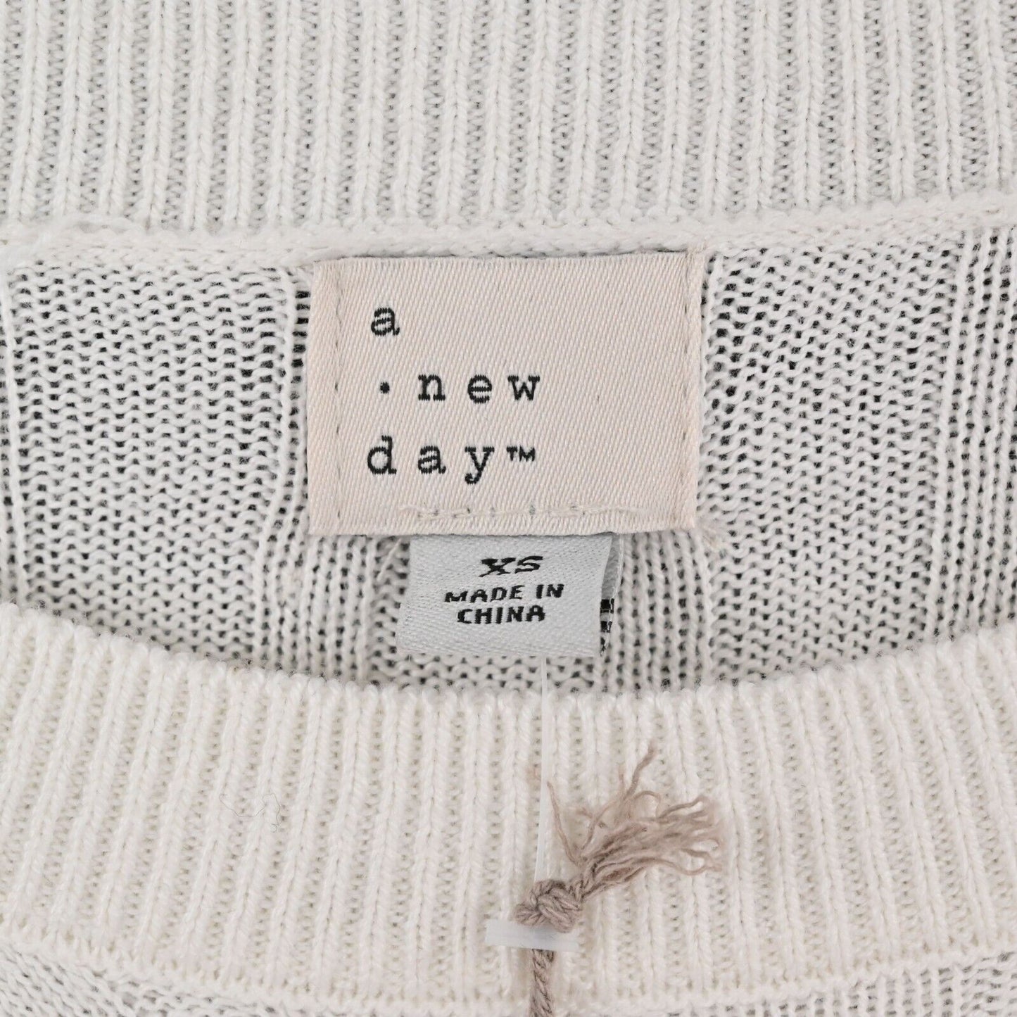 A NEW DAY Sweater Womens Sz XS White Crew Neck Long Sleeve Ribbed Knit Neutrals