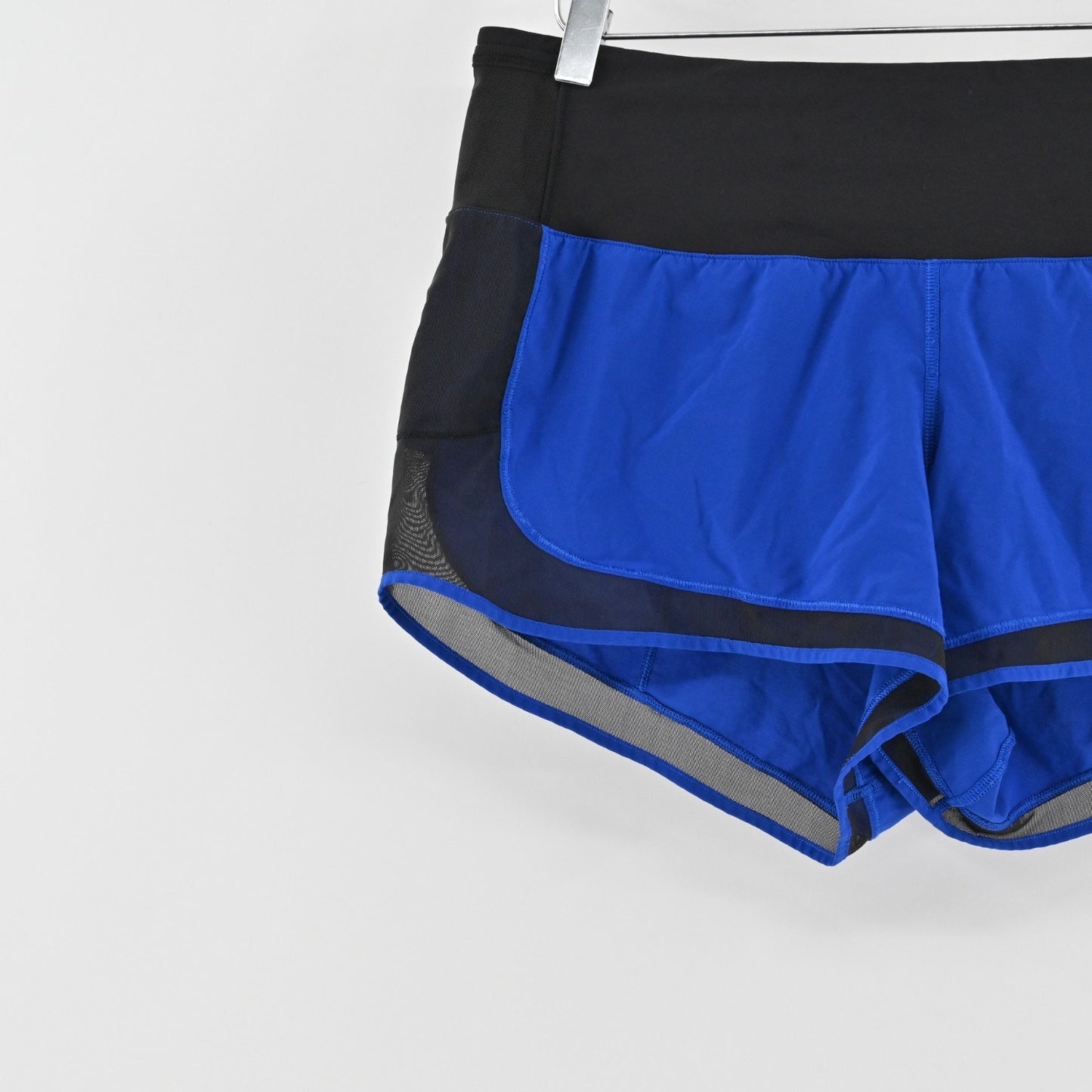 LULULEMON Womens Mind Over Miles Shorts Size 8 Black Jet Stream Blue Low Rise