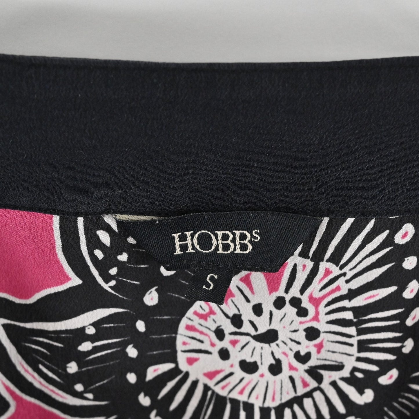Hobbs Dress Sz S Silk Lightweight Pink Black Floral Kimono Style Mini Maximalist