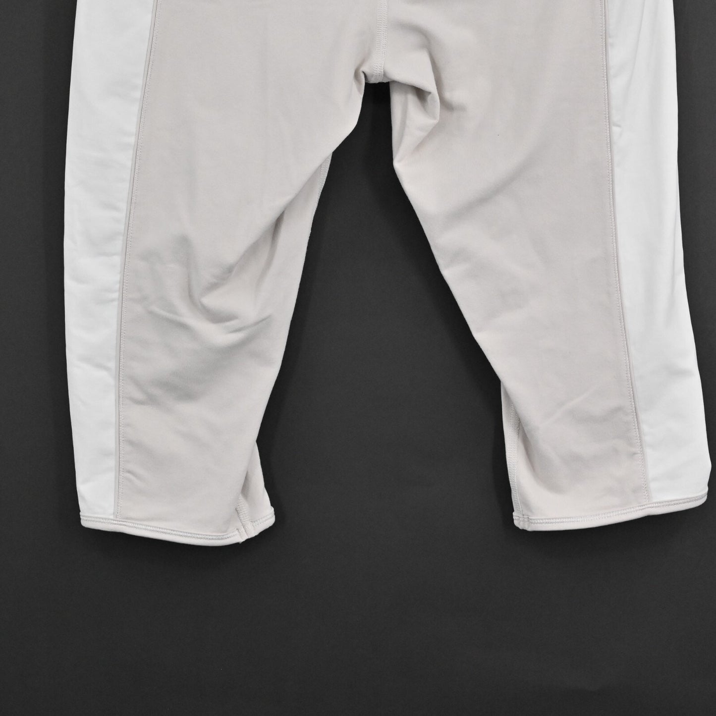 LULULEMON Pants Womens Heat It Up Size 10 Crop White Beige Drawstring Athletic