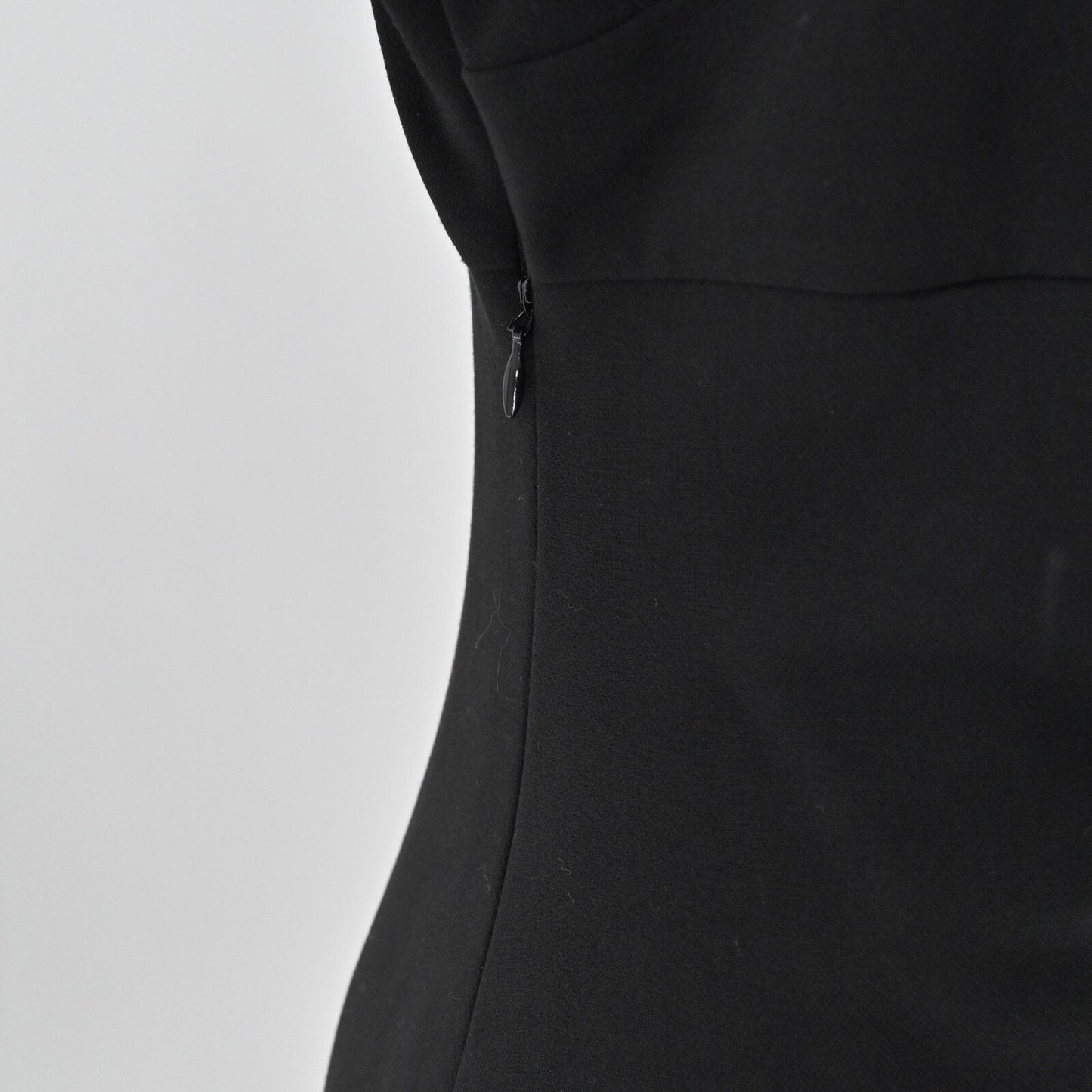 DIANE VON FURSTENBERG Bevin Sheath Dress Sz 12 Black VNeck 3/4 Sleeve Ruched NEW