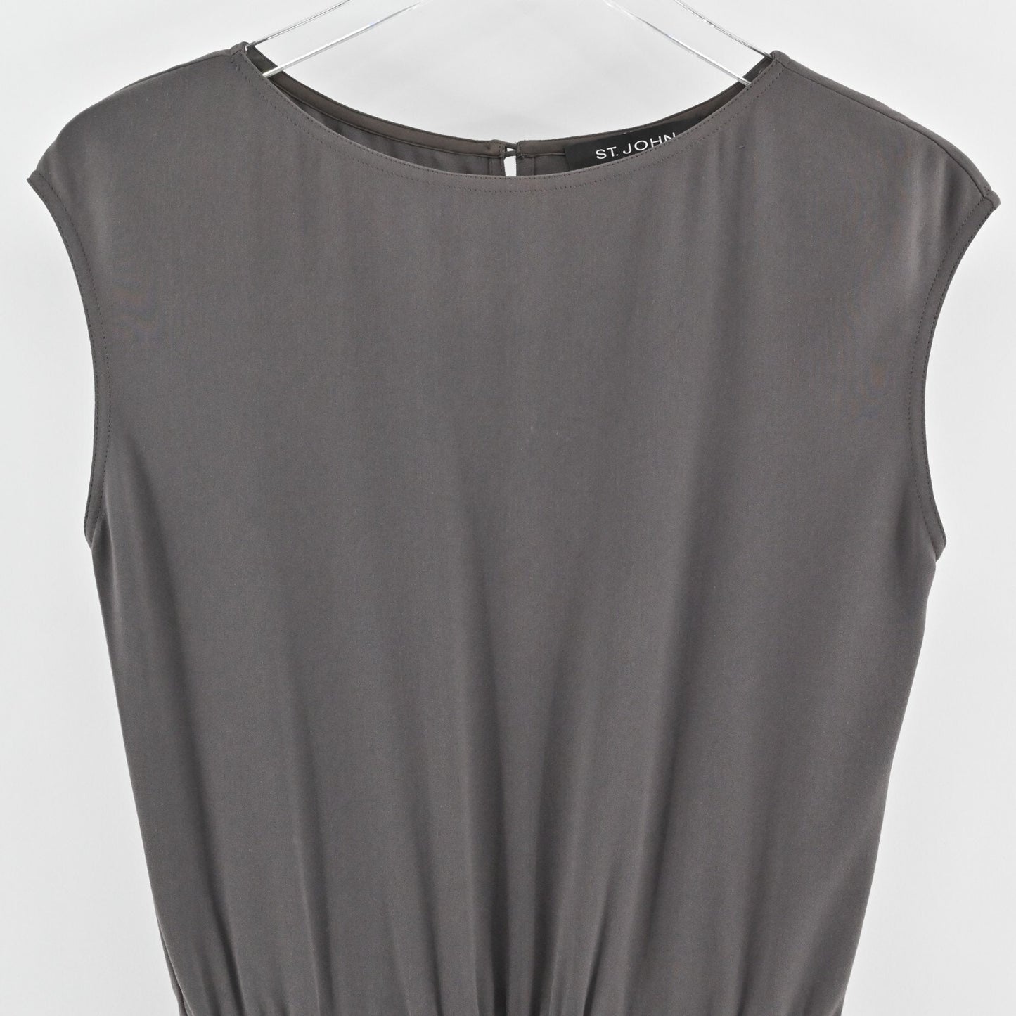 ST JOHN Dress Size 0 Gray Cinch Tie Waist Bateau Neck Classic Quiet Luxury Retro