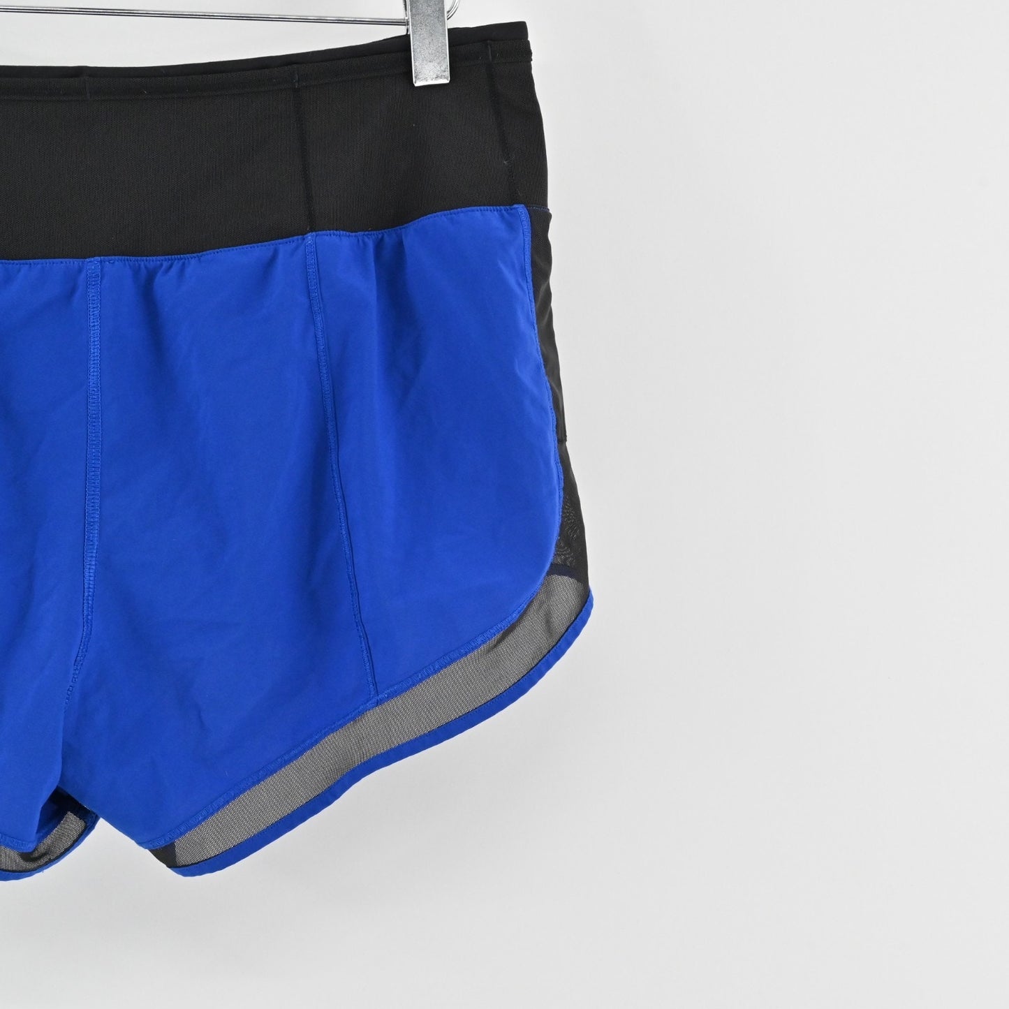 LULULEMON Womens Mind Over Miles Shorts Size 8 Black Jet Stream Blue Low Rise