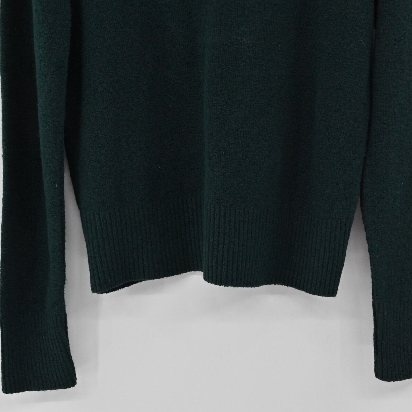 BERRETTI Sweater Womens Size M Wool Blend Dark Green V Neck Knit Italy Preppy
