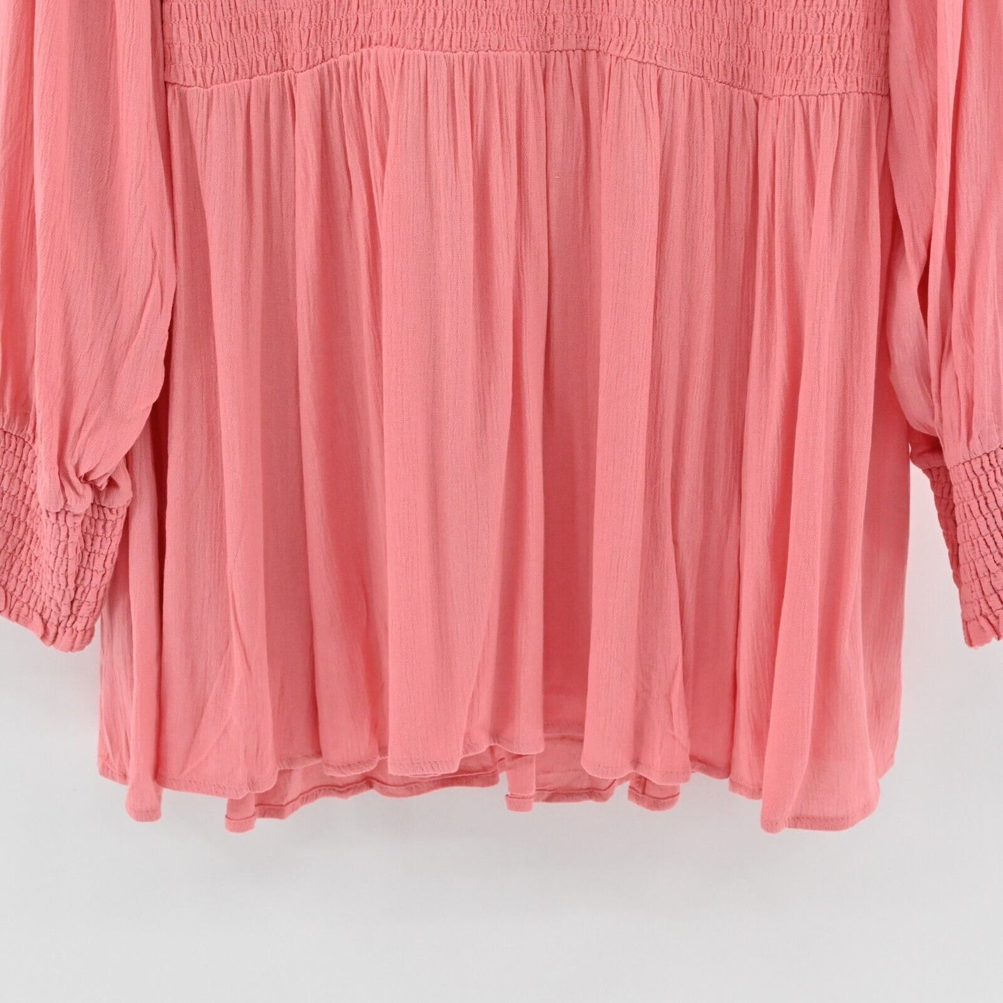 TORRID Top Womens Size 4X Babydoll Crinkle Gauze Smocked VNeck Woven Pink NEW
