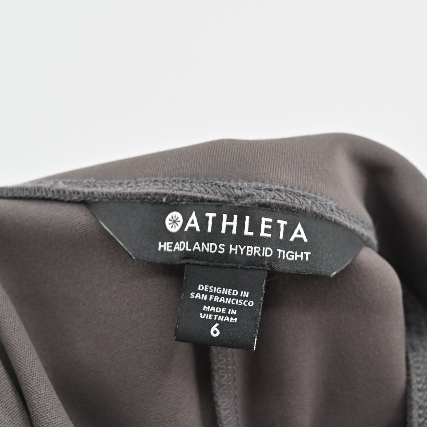 ATHLETA Womens Headlands Hybrid Pants Size 6 Tight Shale Gray Zip Pocket Pull On