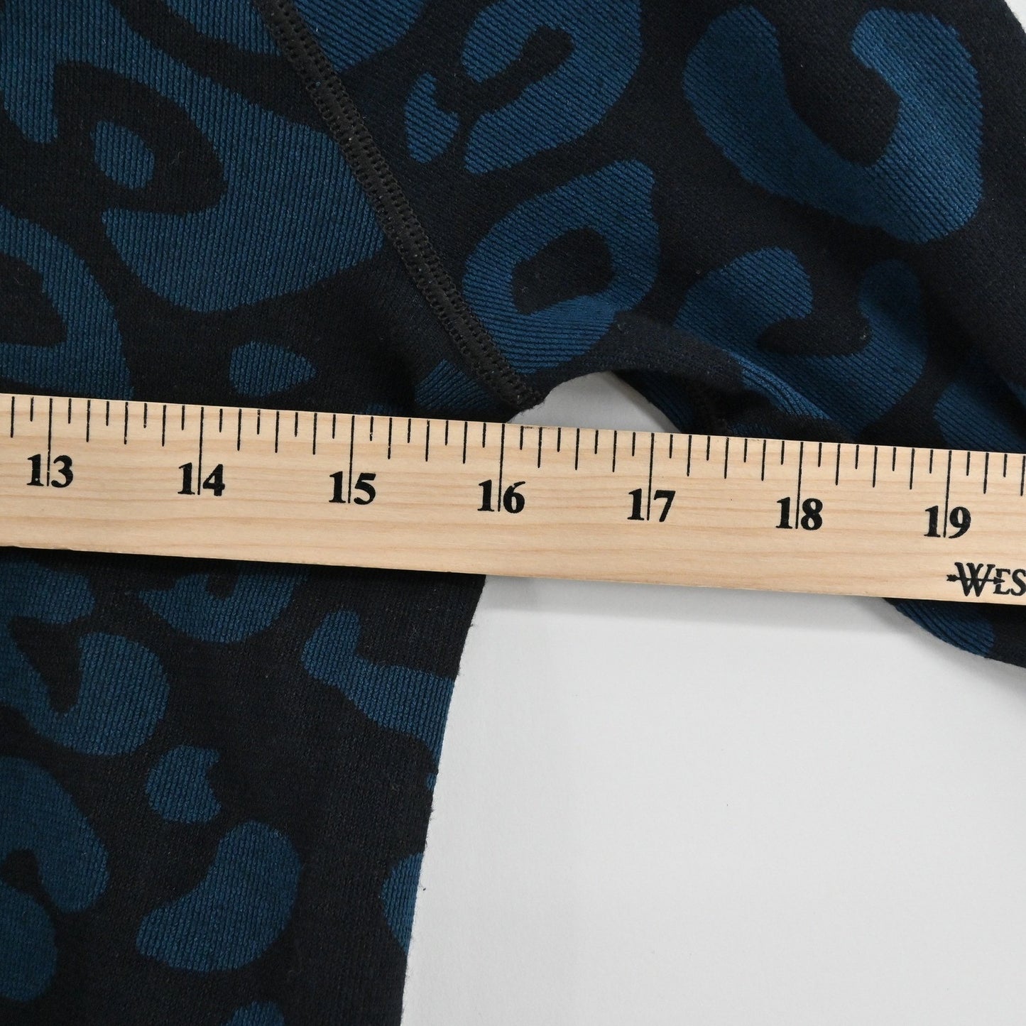SWEATY BETTY Glisten Seamless Long Sleeve Top Size XS Blue Black Animal Athletic