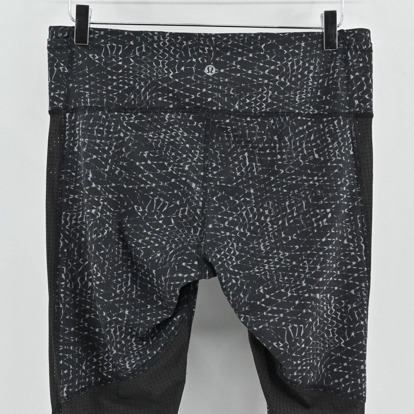 Lululemon Womens Var-City Crop Leggings Size 10 Black Luxtreme Mesh 21" Gym Yoga