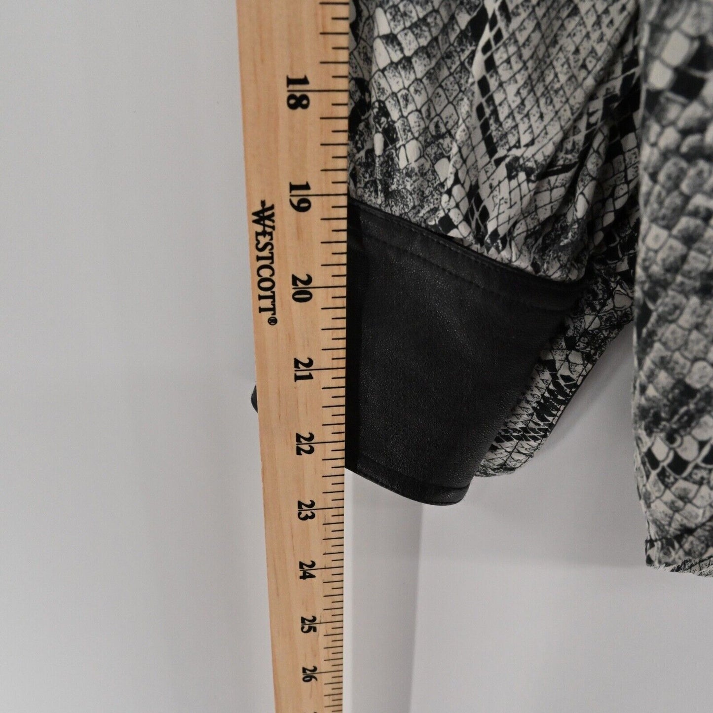 Vtg CACHE Top Womens Sz M Black Snakeskin Print Silk Faux Leather Button Up 90s