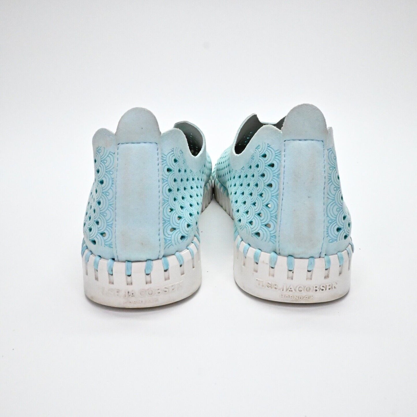 ISLE JACOBSEN Sneakers Womens Size 37 Blue Perforated Tulip Slip On Boat Beach