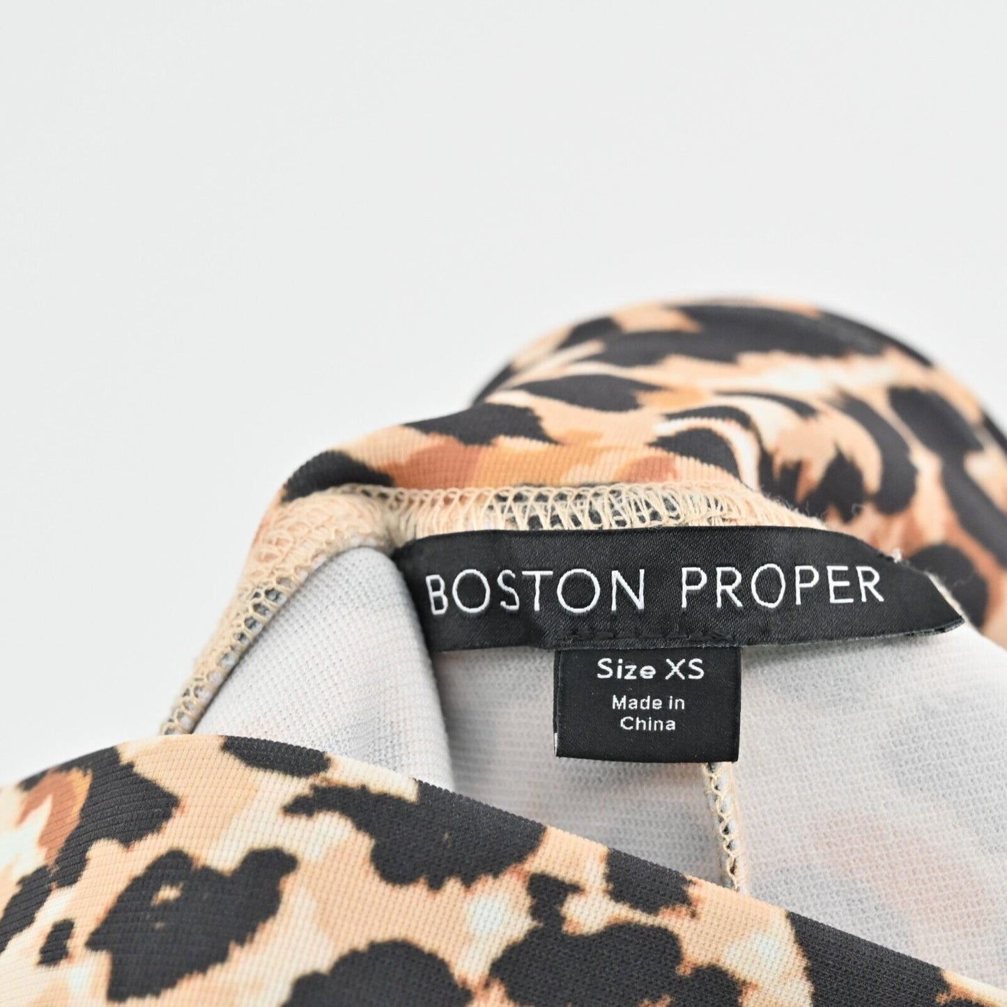 BOSTON PROPER Pants Womens Size XS Leopard Print Pull On Stretch Crop Skinny