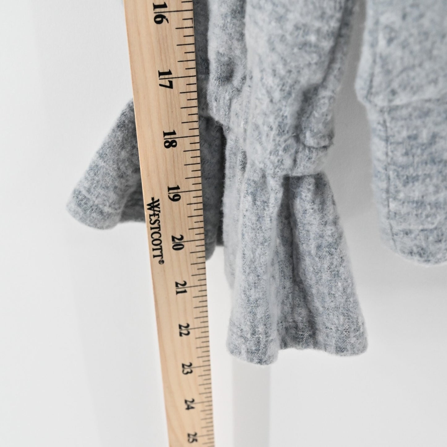 NWOT Anthropologie Sweater Eri Ali Sasha Hacci Top Gray SOFT Ruffle Cozy Size S