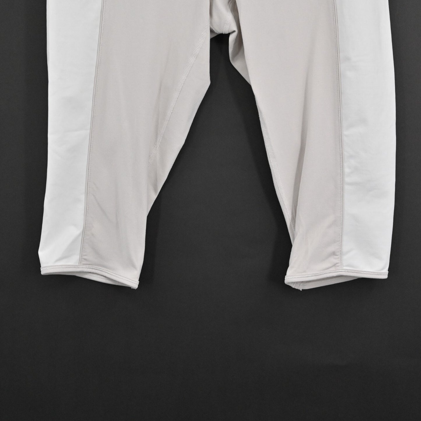 LULULEMON Pants Womens Heat It Up Size 10 Crop White Beige Drawstring Athletic