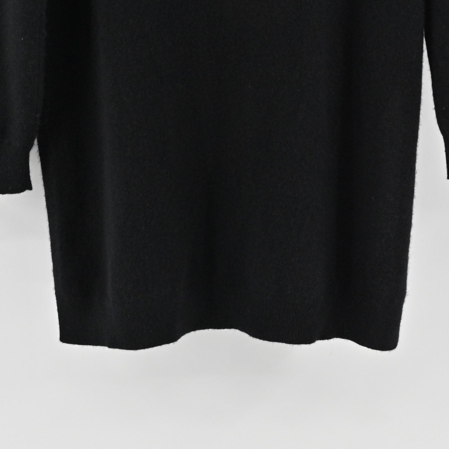 Theory Womens Beninaty Black Cashmere Sweater Size M Longline Tunic Turtleneck