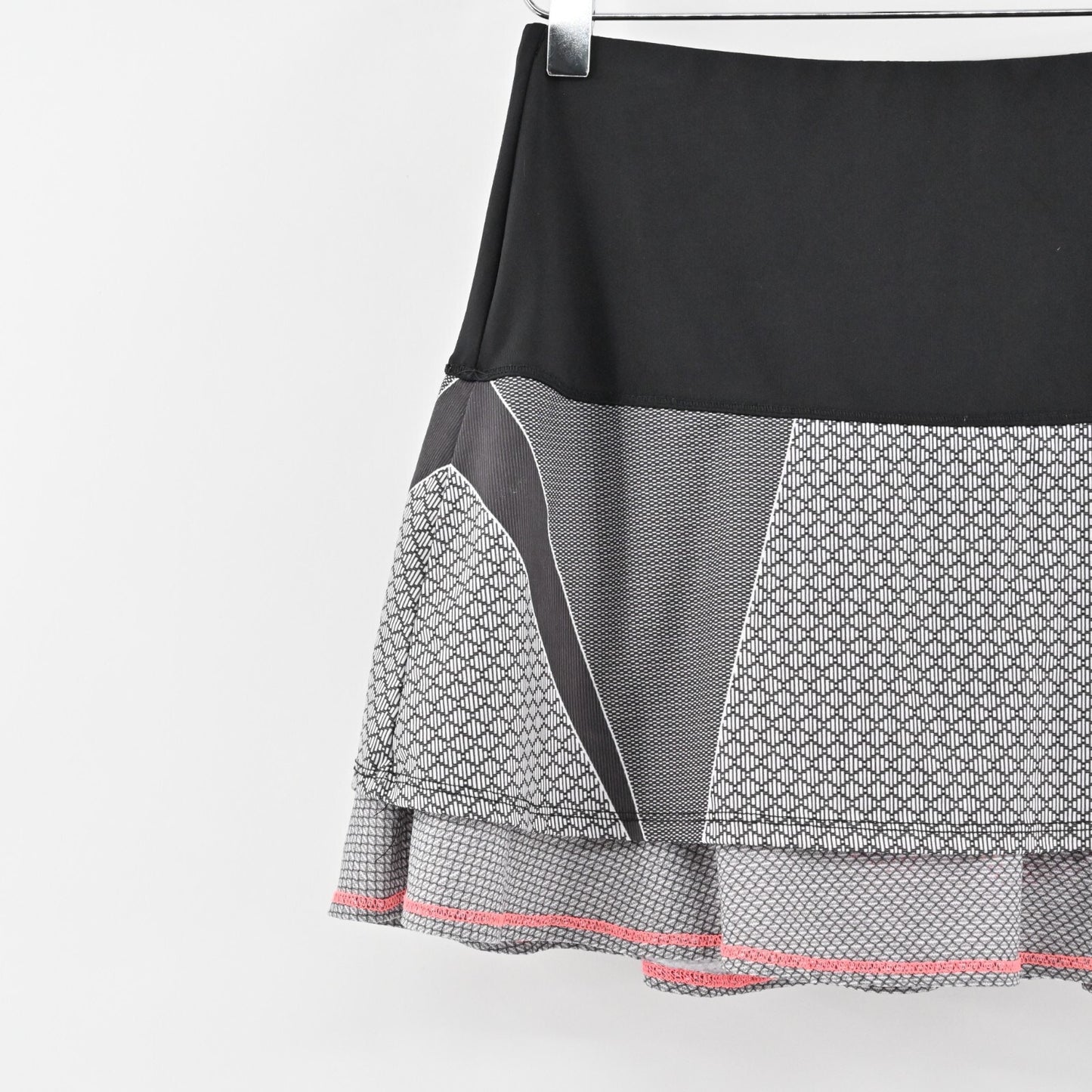 LUCKY IN LOVE Skort Sz S Triumph Golf Athletic Tennis Skirt Pickle Ball Tiered