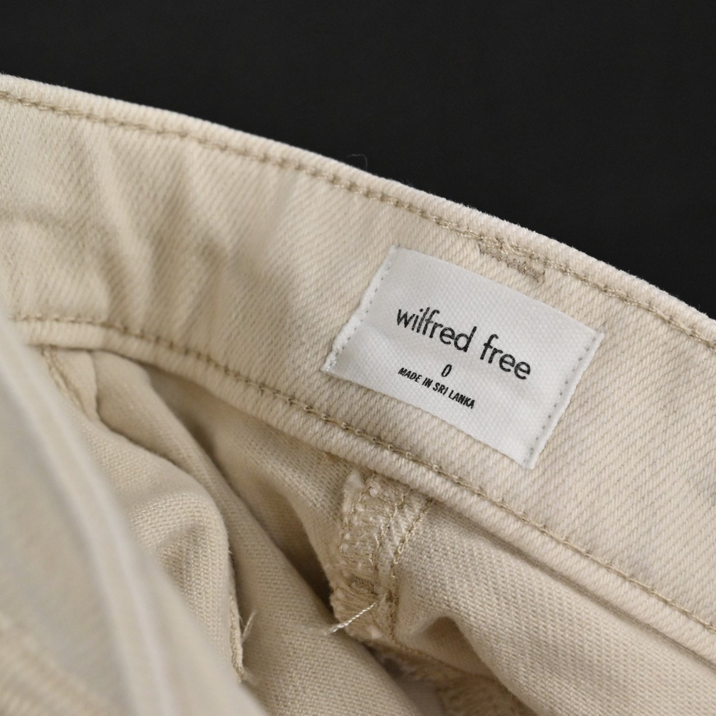 Aritzia Womens Wilfred Free Modern Cargo Pants Size 0 High Rise Tapered Cream