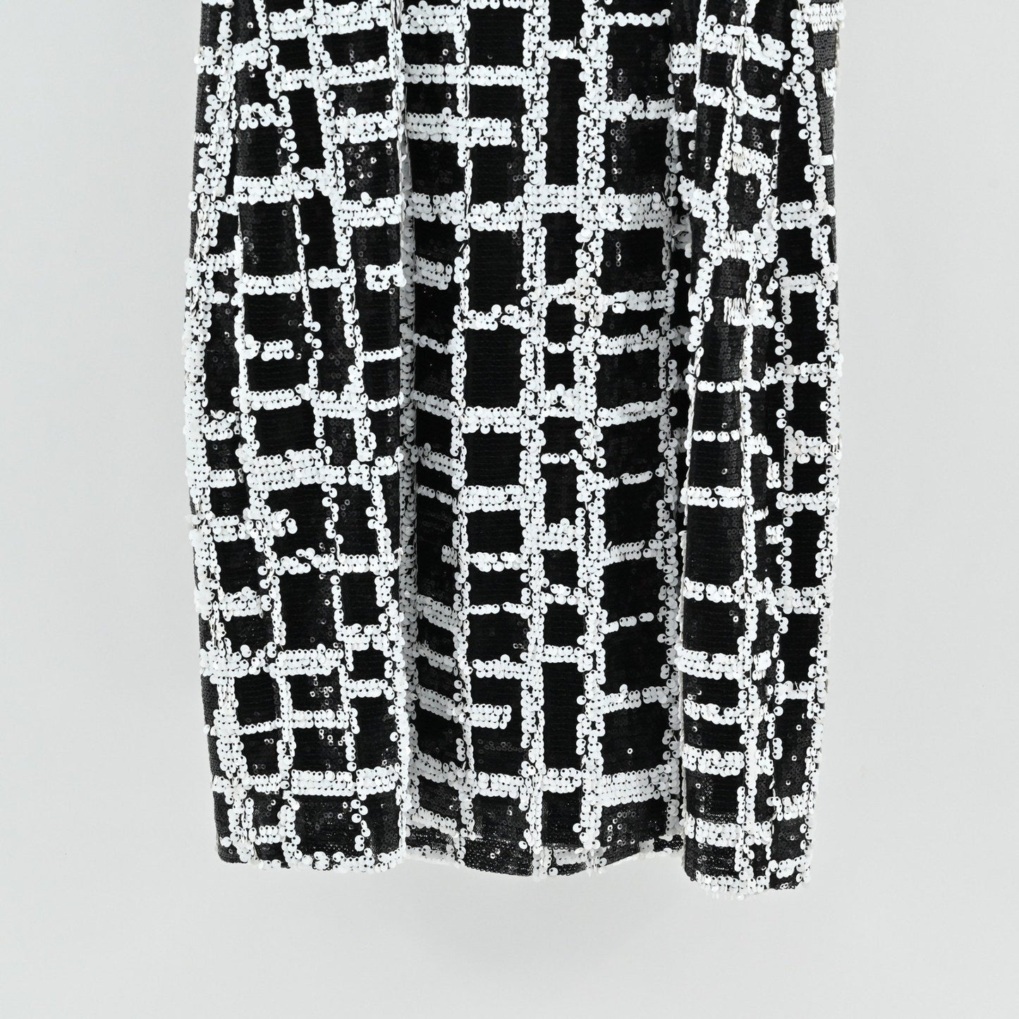 Aidan Mattox Sequin Mini Dress Size 2 Black White Sheath Sleeveless Mesh Glam