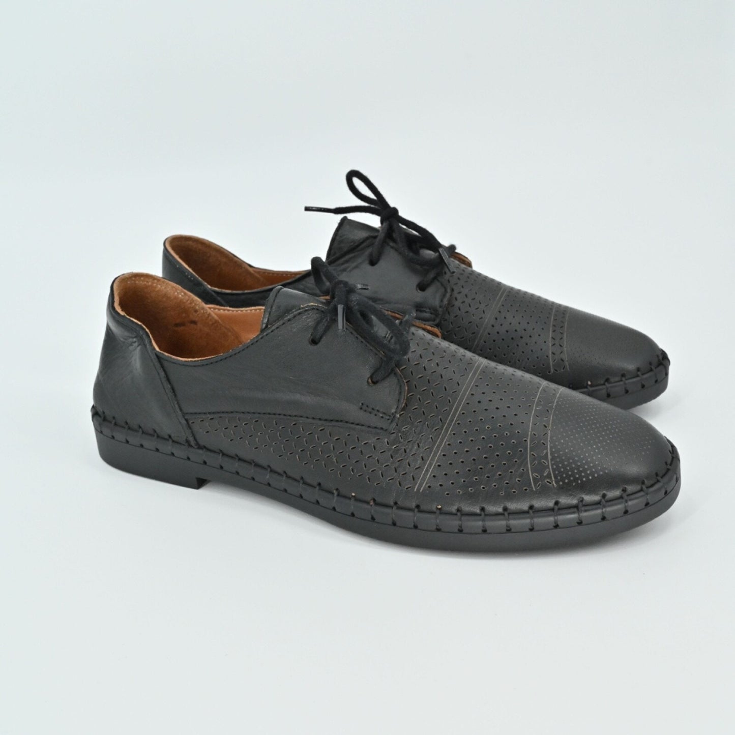 MARAK Loafers Womens Size 38 Black Mari Perforated Leather Lace Up Whipstitched